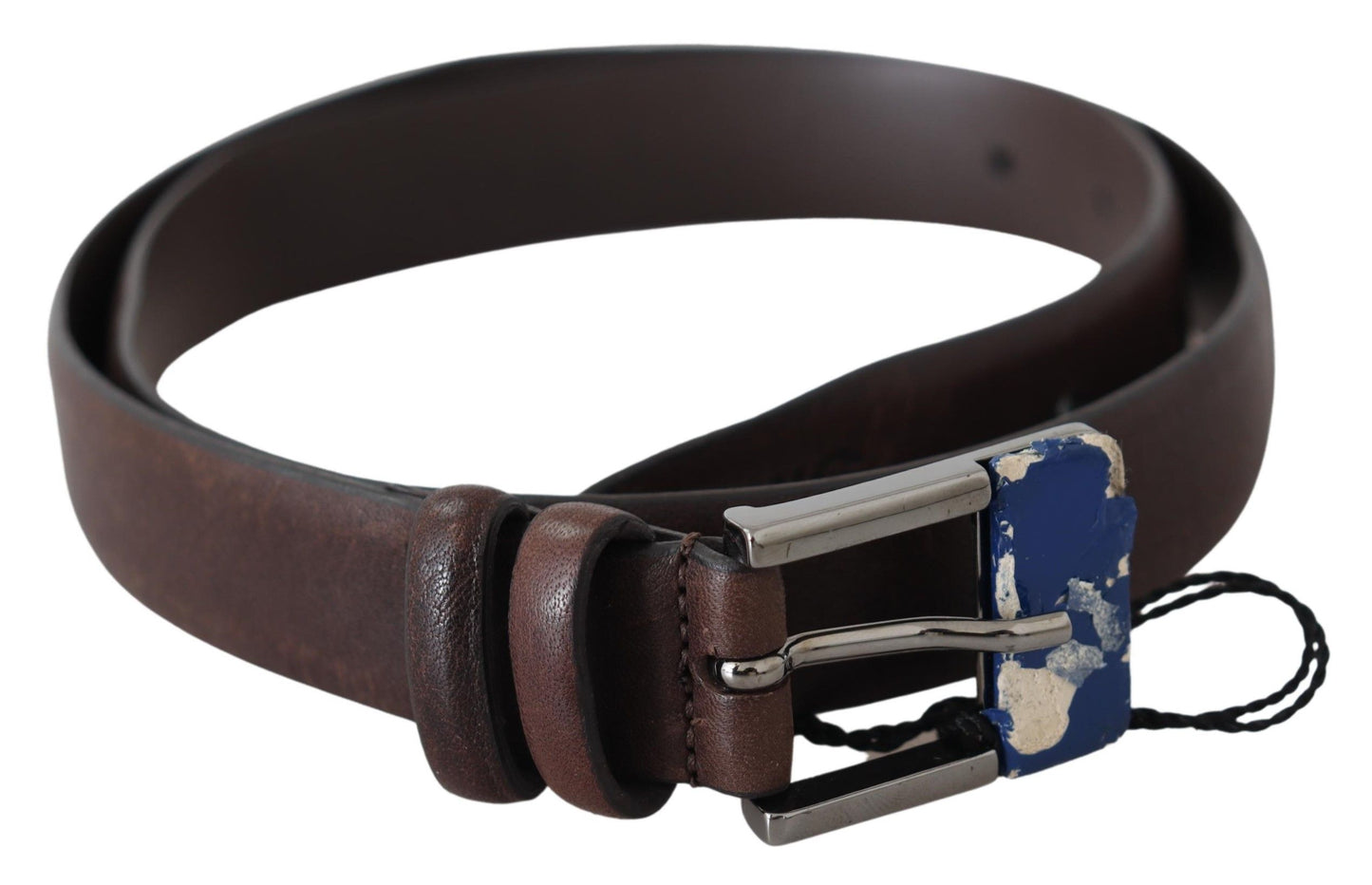 Ceinture classique élégante en cuir marron avec boucle argentée