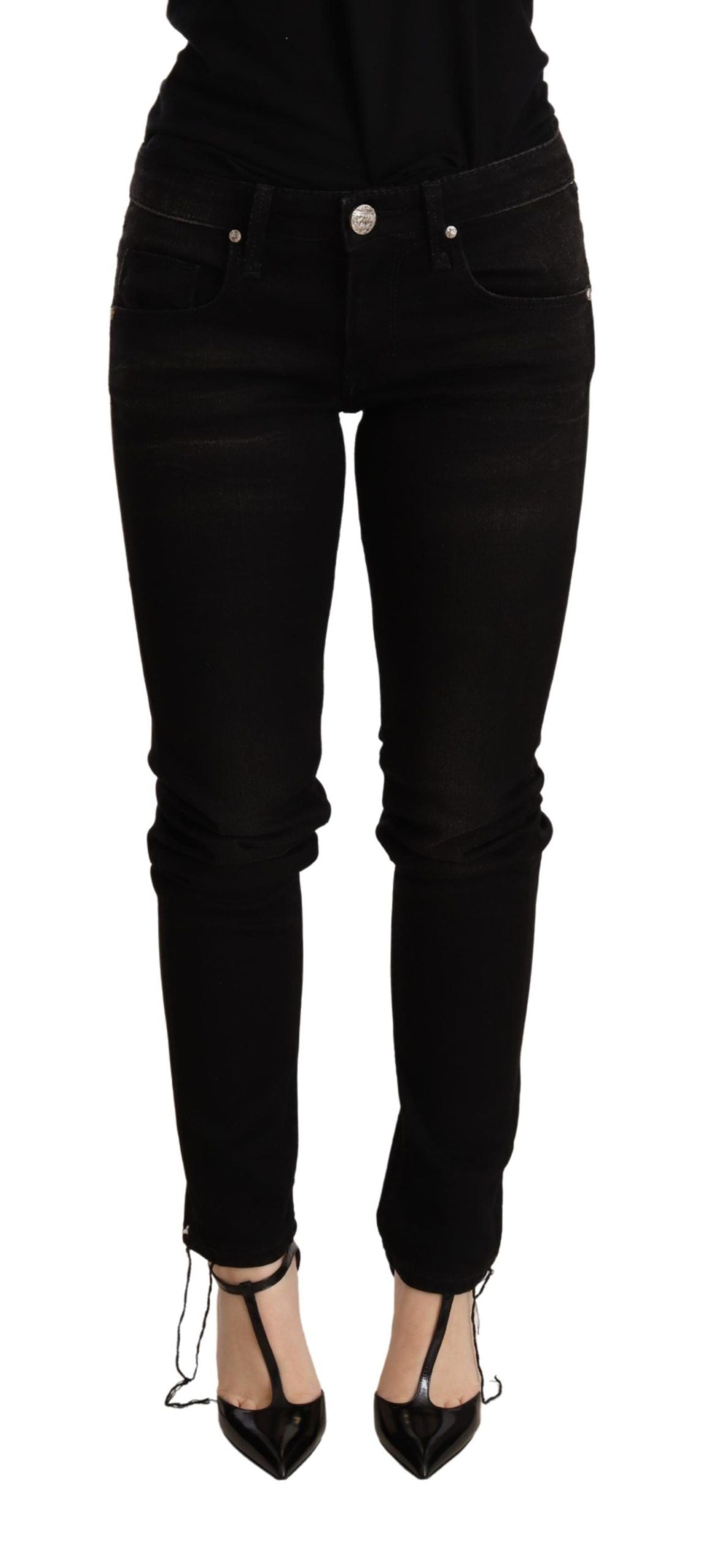 Huit jeans slim élégants en denim noir