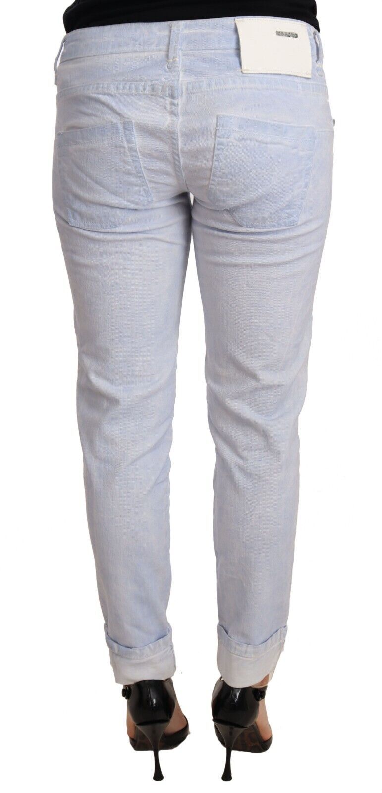Huit jeans push-up en coton bleu clair