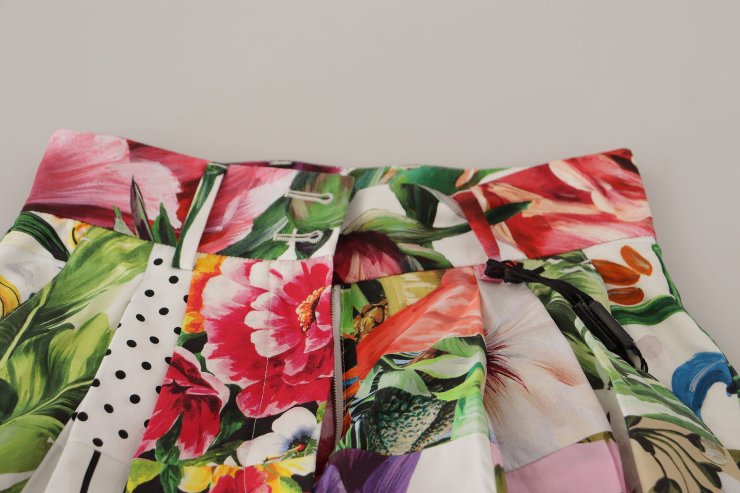 Short taille haute à fleurs multicolores en majolique Dolce & Gabbana