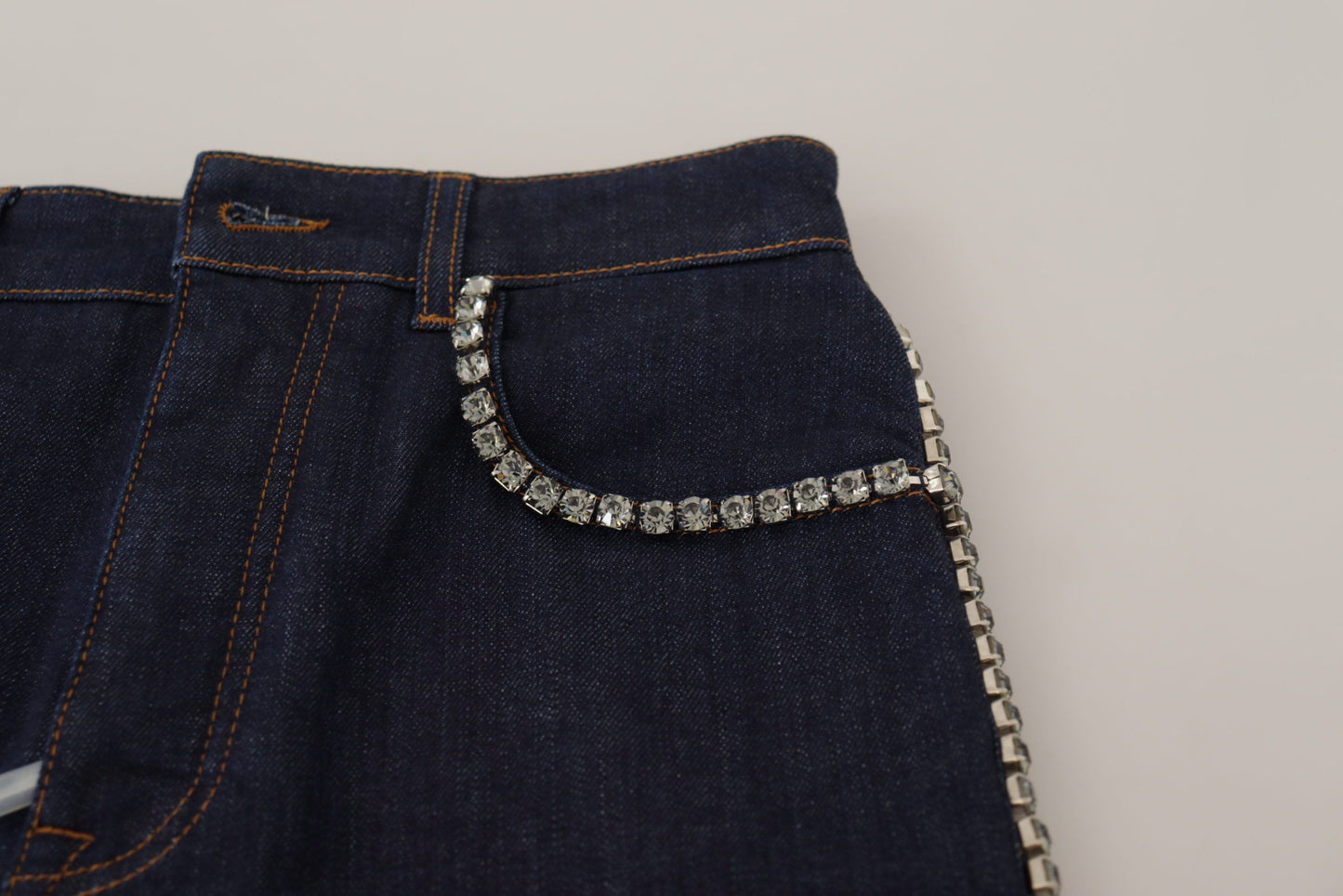 Short taille haute chic Dolce & Gabbana avec détails en cristal