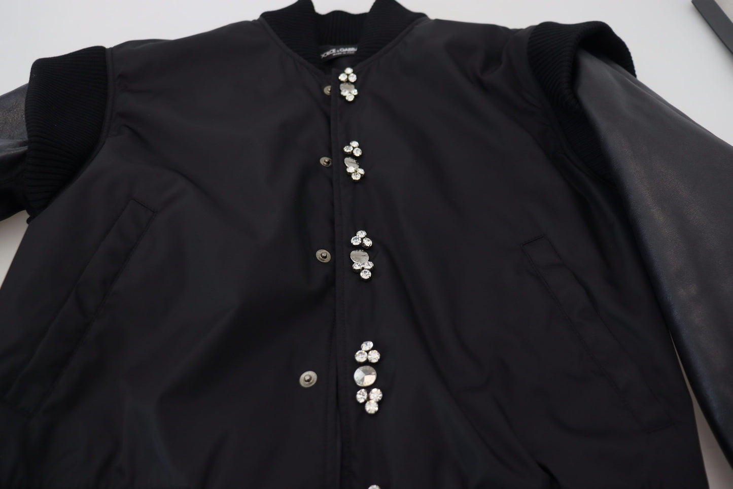 Dolce & Gabbana - Élégant blouson aviateur noir orné de cristaux