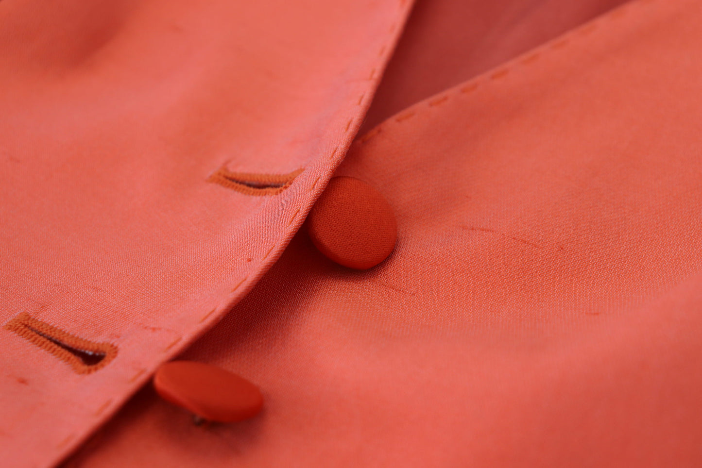 Gilet élégant en soie orange Dolce & Gabbana
