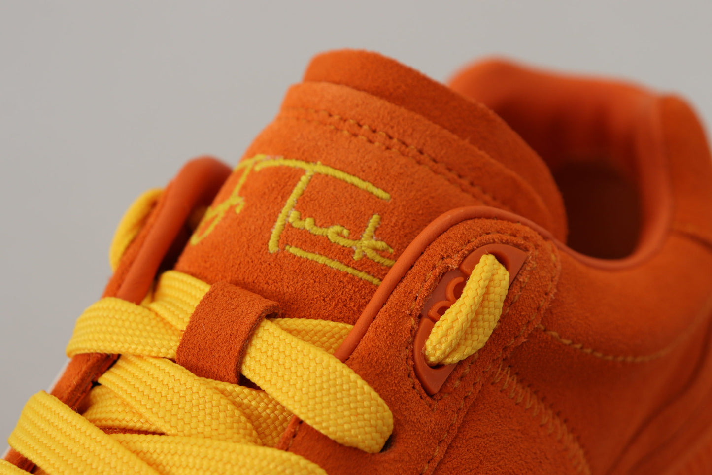 Baskets à lacets en daim orange chic Dolce & Gabbana