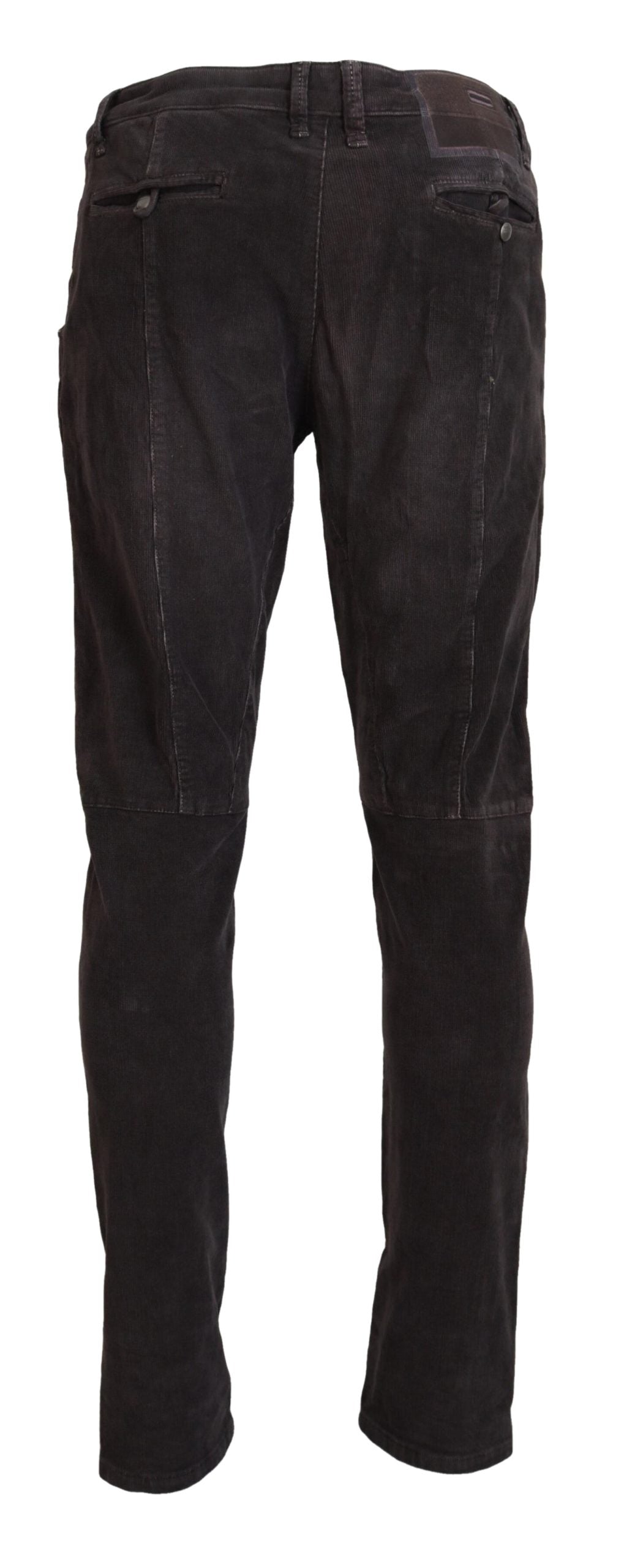 Huit pantalons élégants en velours côtelé marron