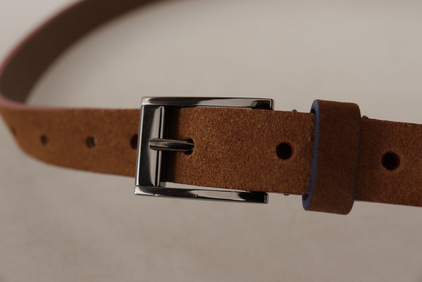 Ceinture en daim chic Dolce & Gabbana avec boucle gravée du logo