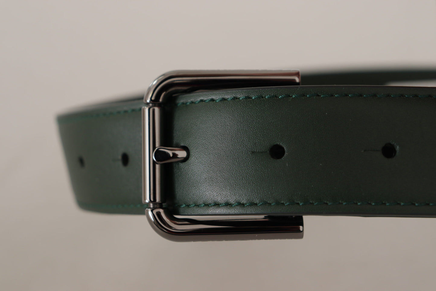 Ceinture élégante en cuir vert foncé Dolce & Gabbana avec boucle à logo