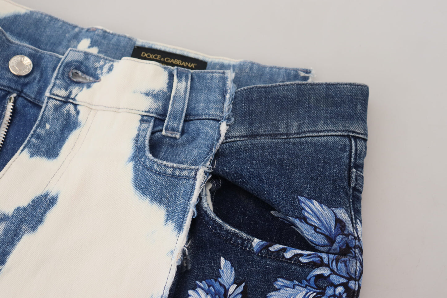 Pantalon en denim ample élégant Dolce & Gabbana avec imprimé unique