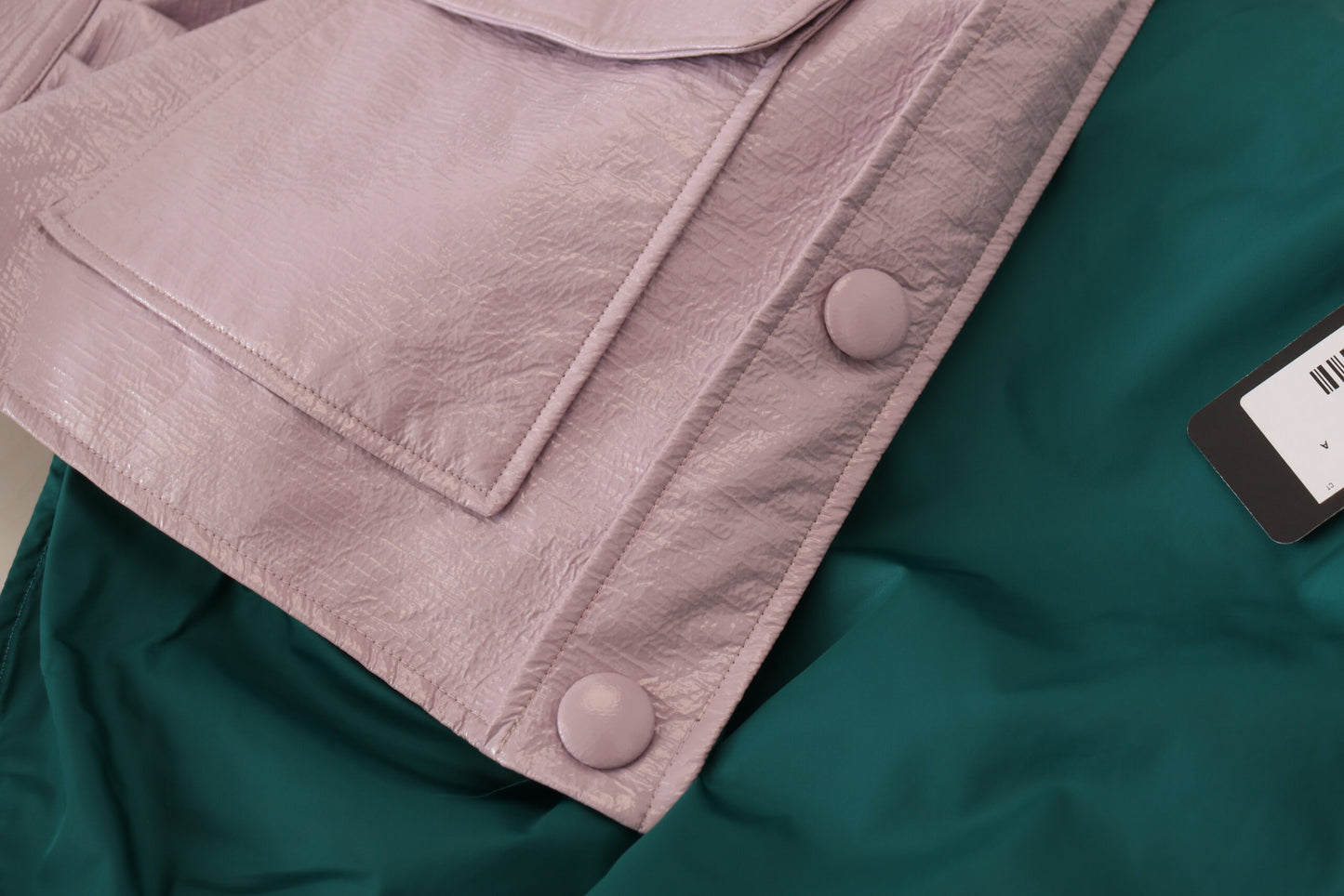 Veste courte violette chic Dolce & Gabbana : une déclaration de style