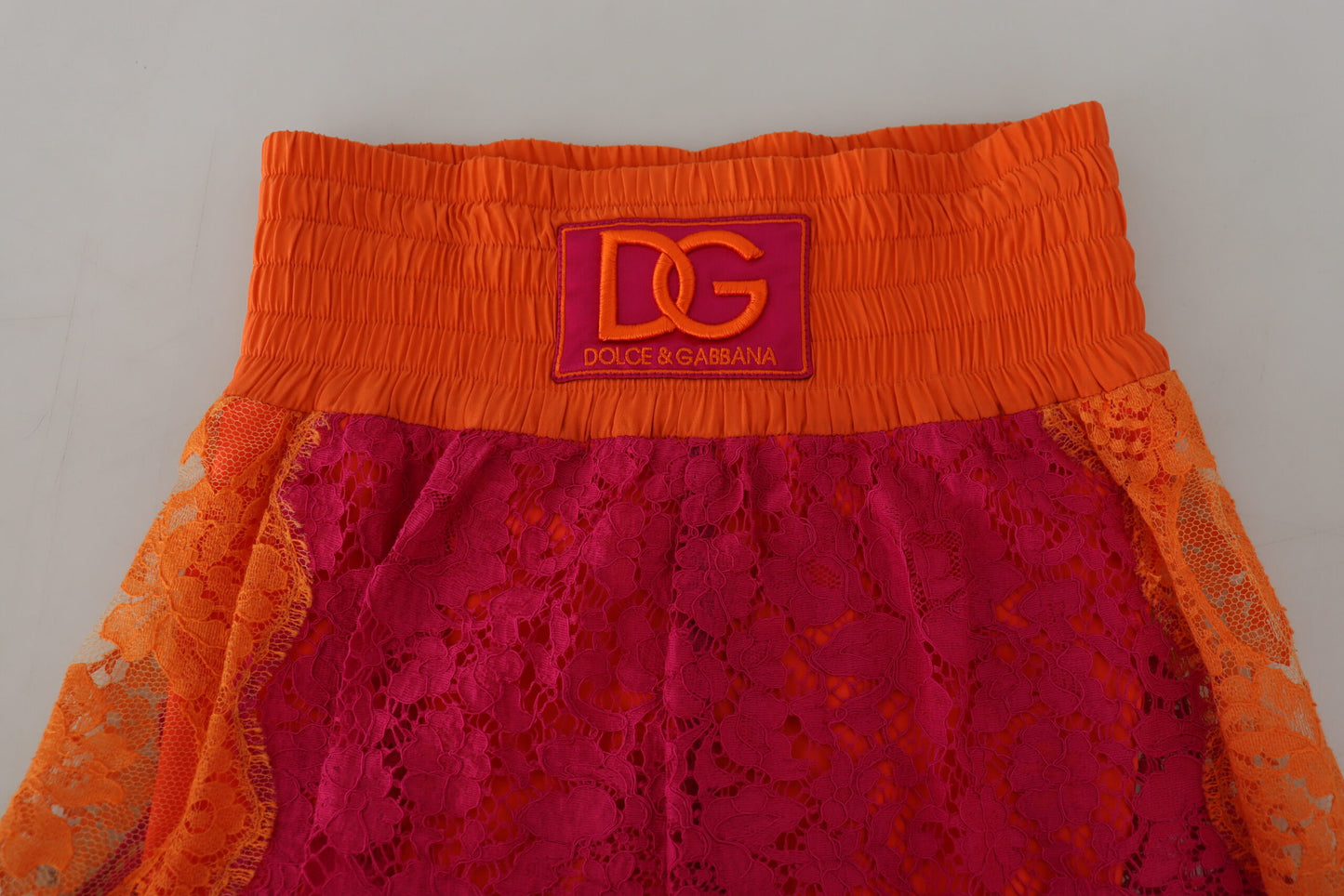 Short taille haute élégant en dentelle bicolore Dolce & Gabbana