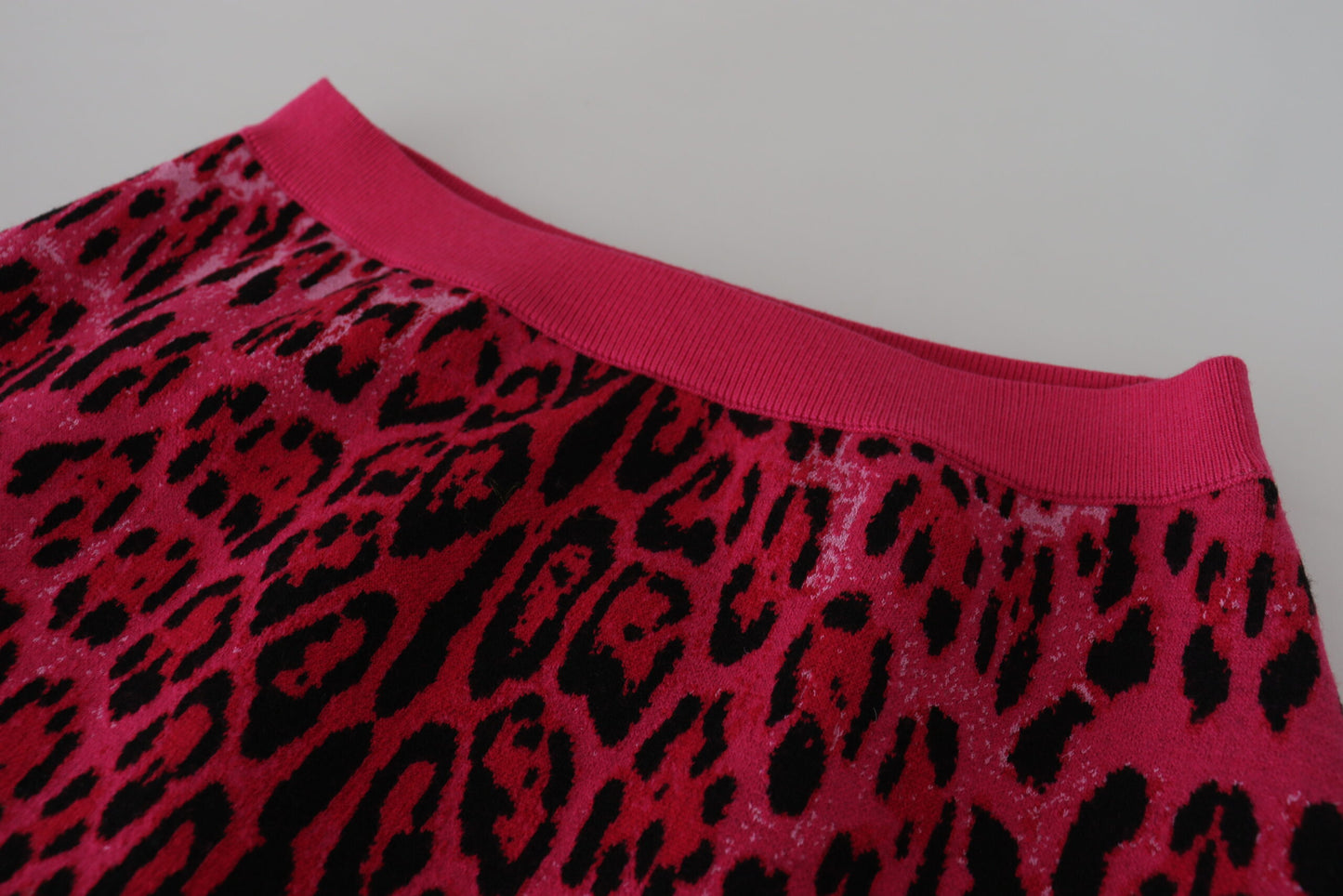 Mini-jupe léopard rose taille haute chic Dolce & Gabbana