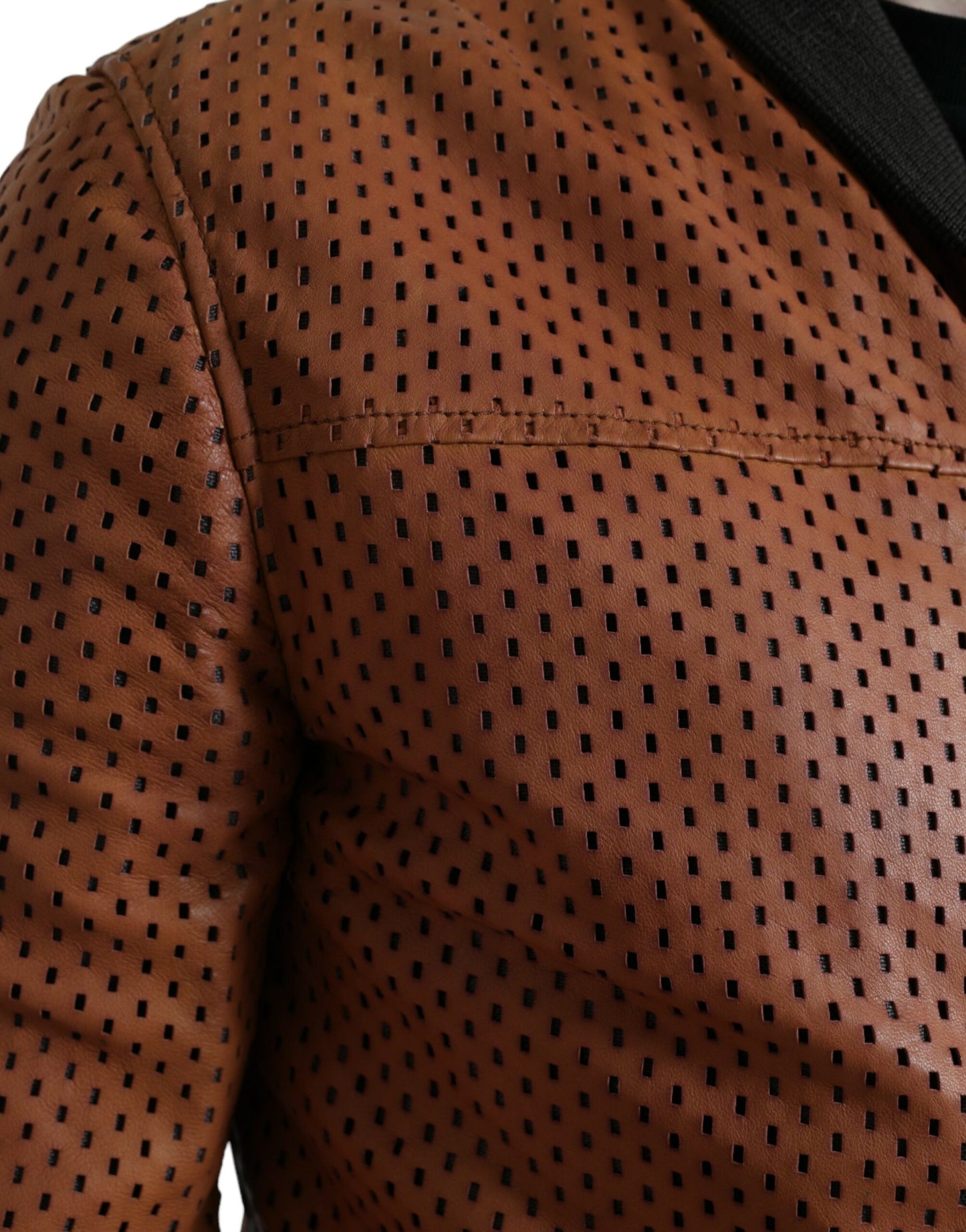Dolce & Gabbana Élégant blouson aviateur en cuir perforé