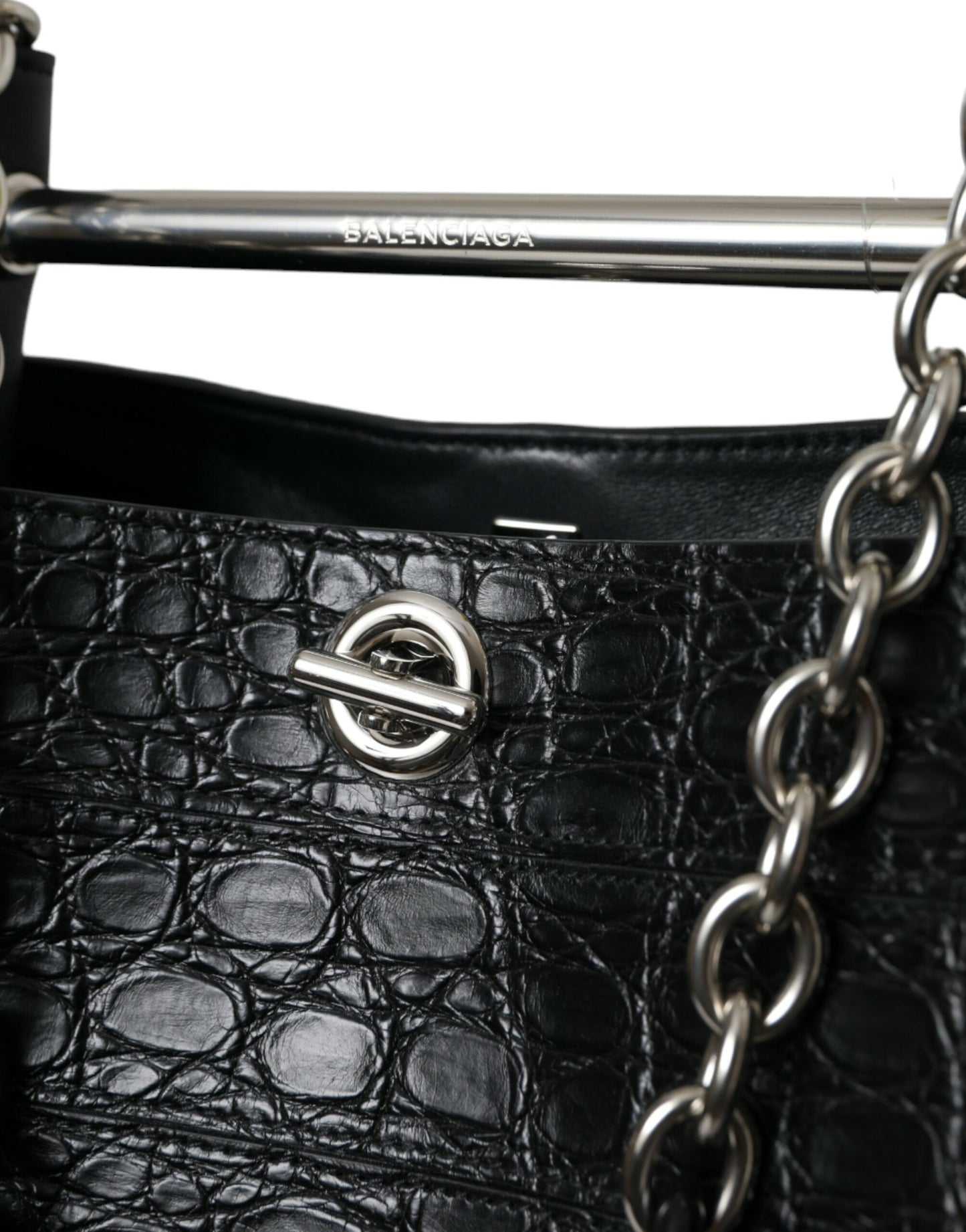 Sac seau maxi élégant en cuir de crocodile noir Balenciaga