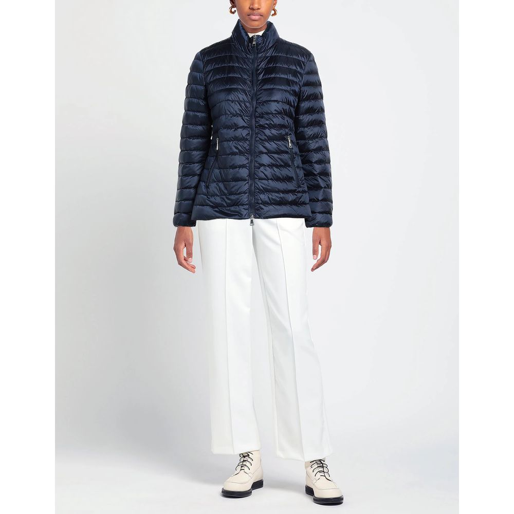 Ajoutez des vestes et un manteau en polyamide bleu
