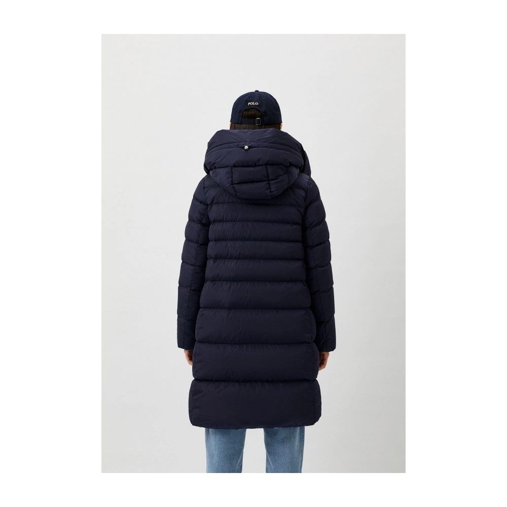 Ajoutez des vestes et un manteau en polyamide bleu