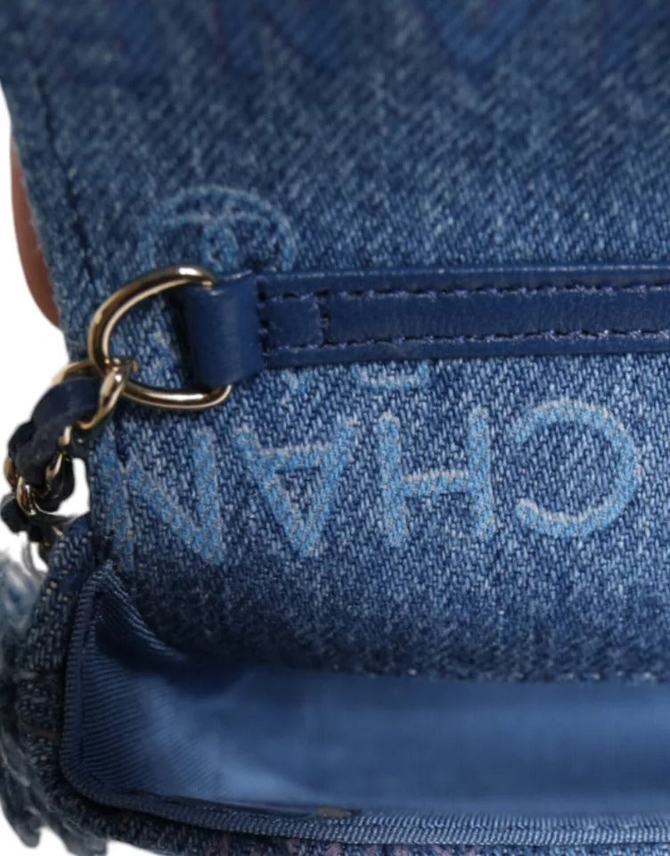 Sac à bandoulière Chanel Denim Mood Flap à micro logo imprimé à franges