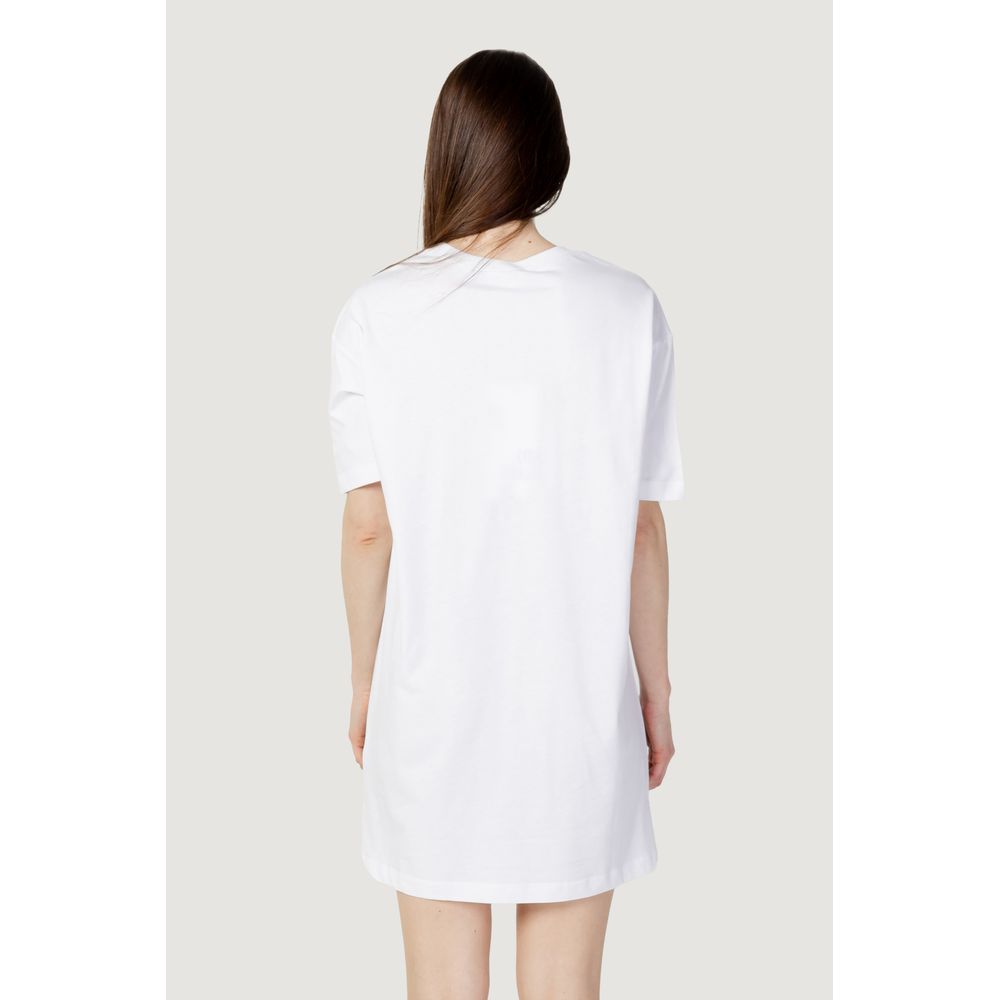 Love Moschino White Cotton Short by Love Moschino