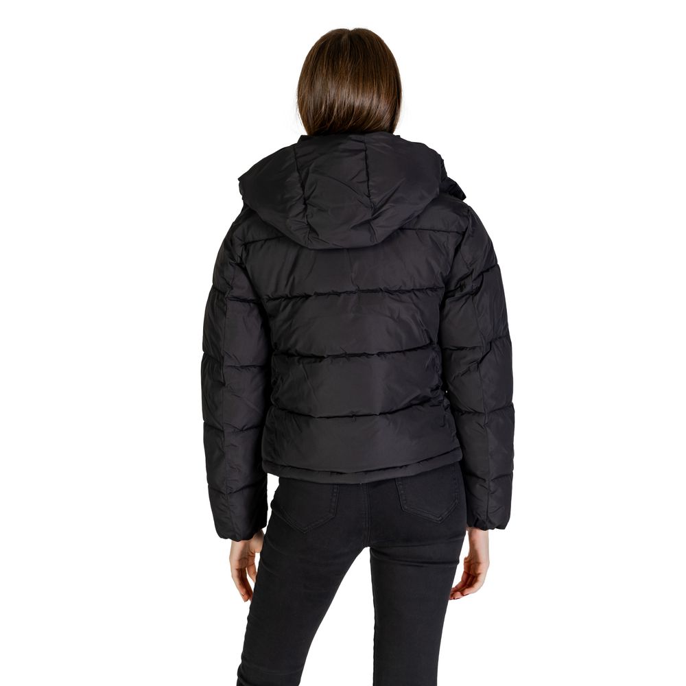 Vestes et manteaux Calvin Klein Jeans en polyester recyclé noir