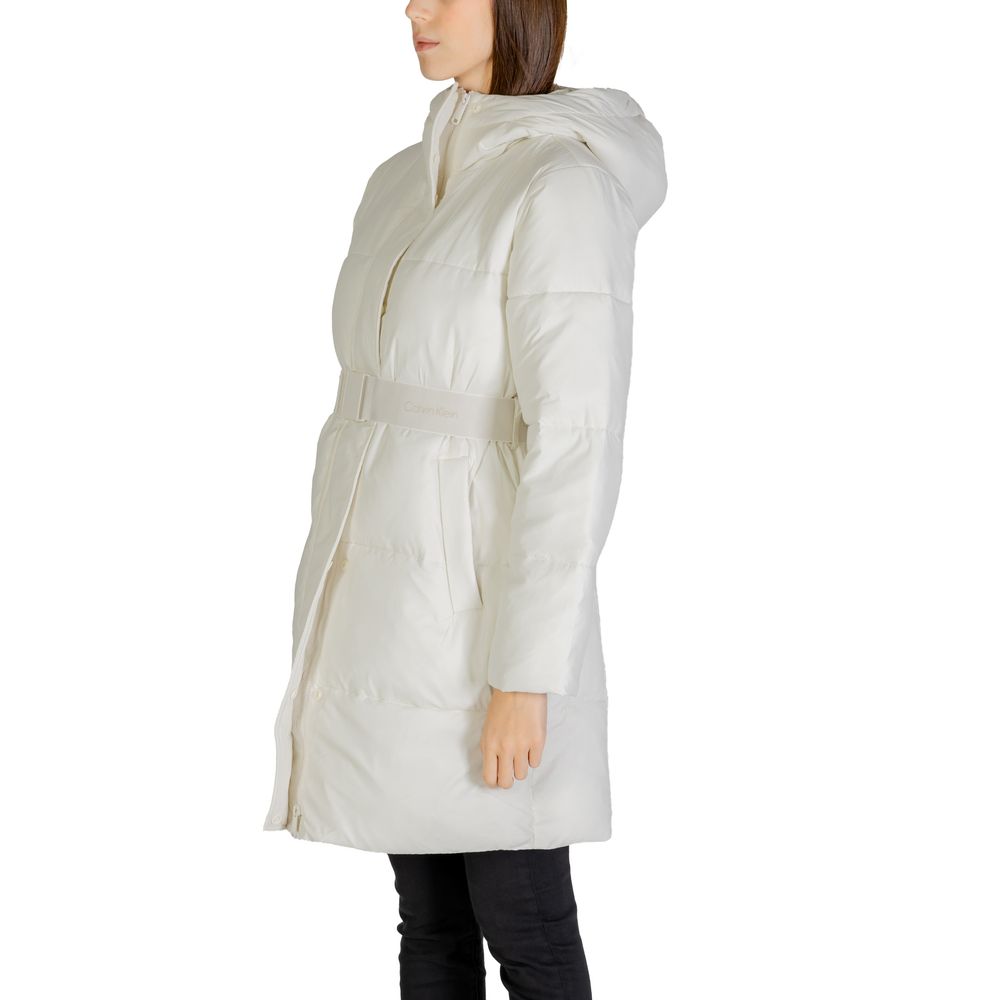 Vestes et manteaux en nylon crème Calvin Klein Jeans