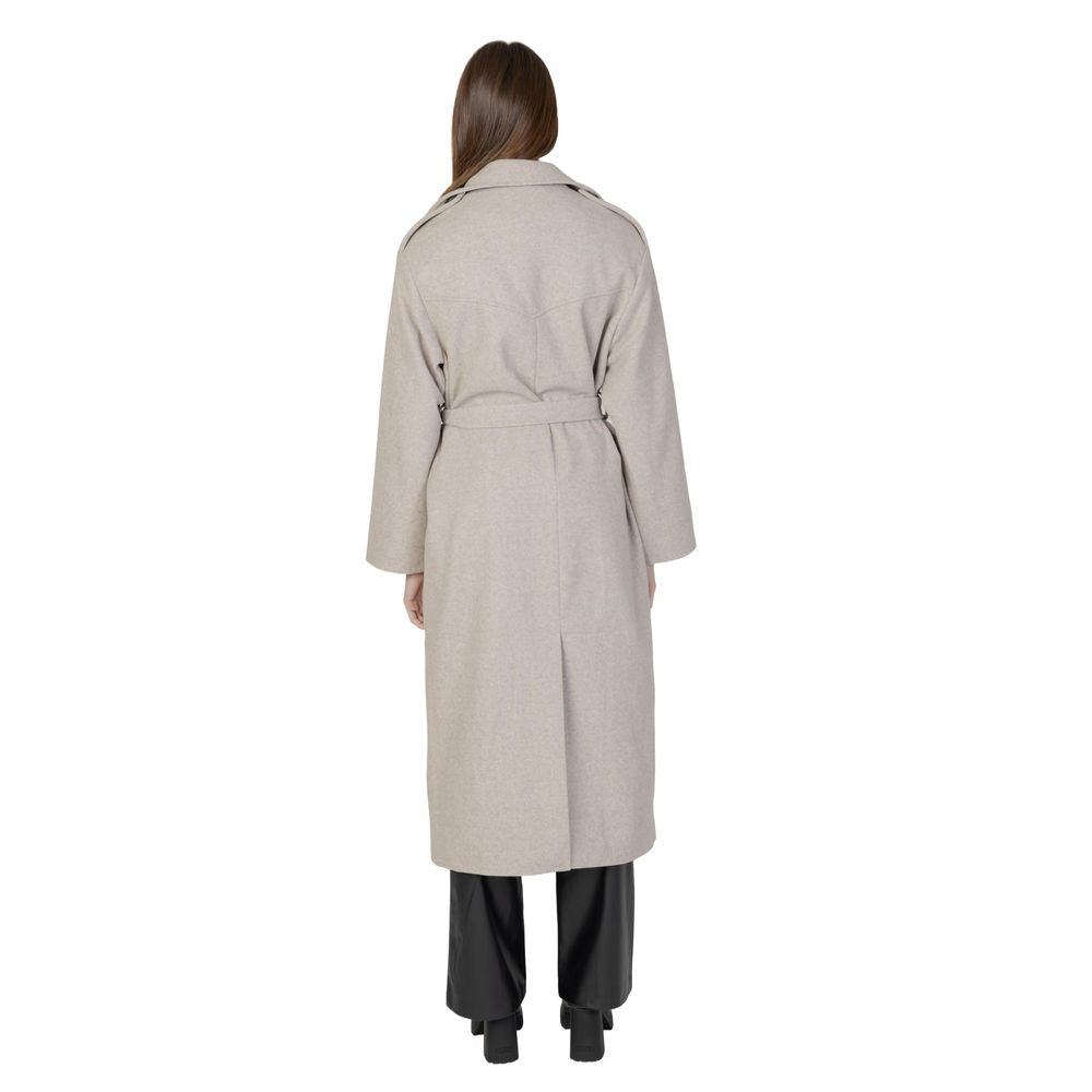 Manteau en polyester beige uniquement