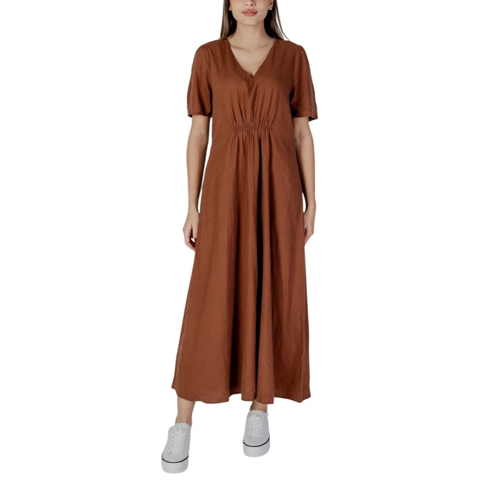 B.Young Brown Linen Long by B.Young