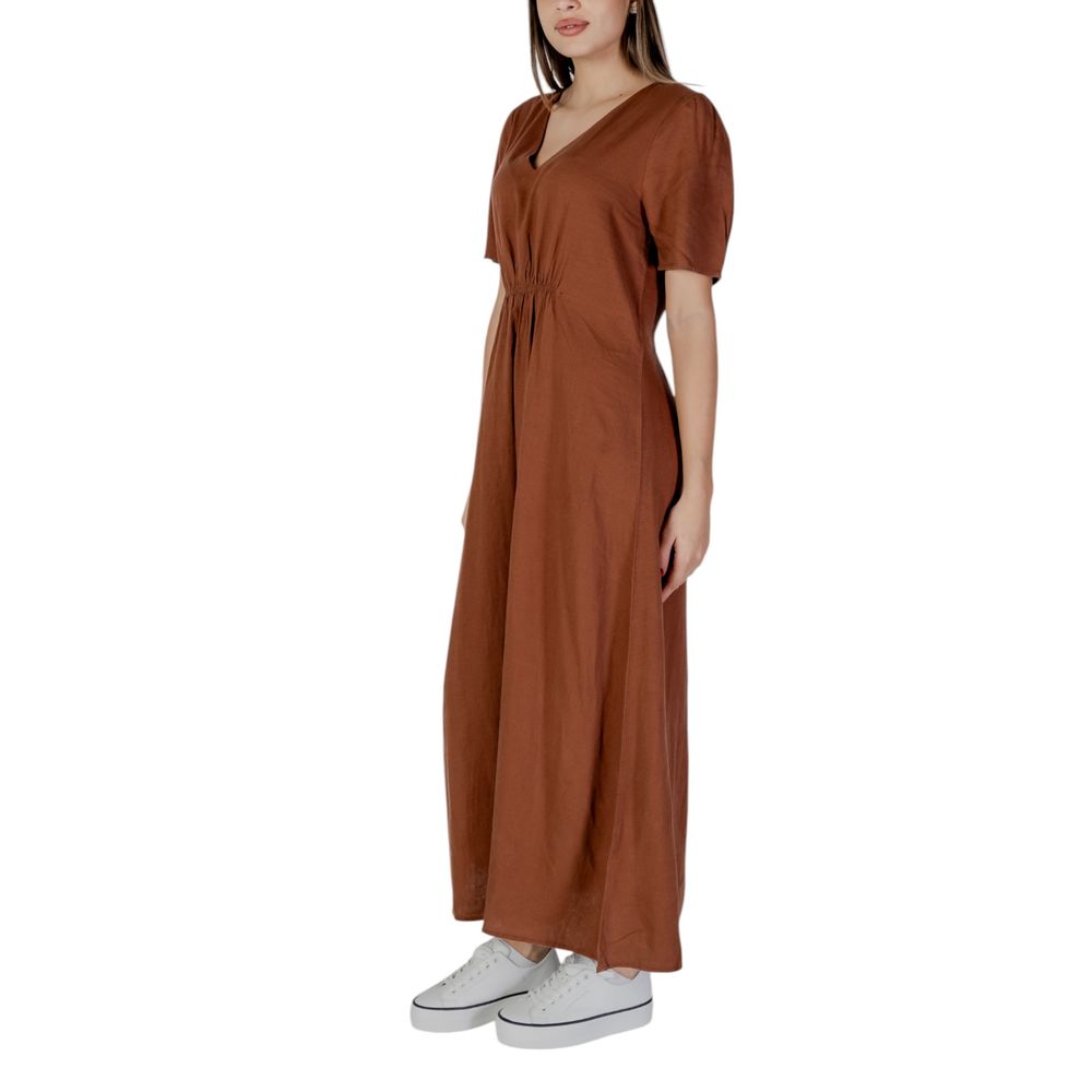 B.Young Brown Linen Long by B.Young