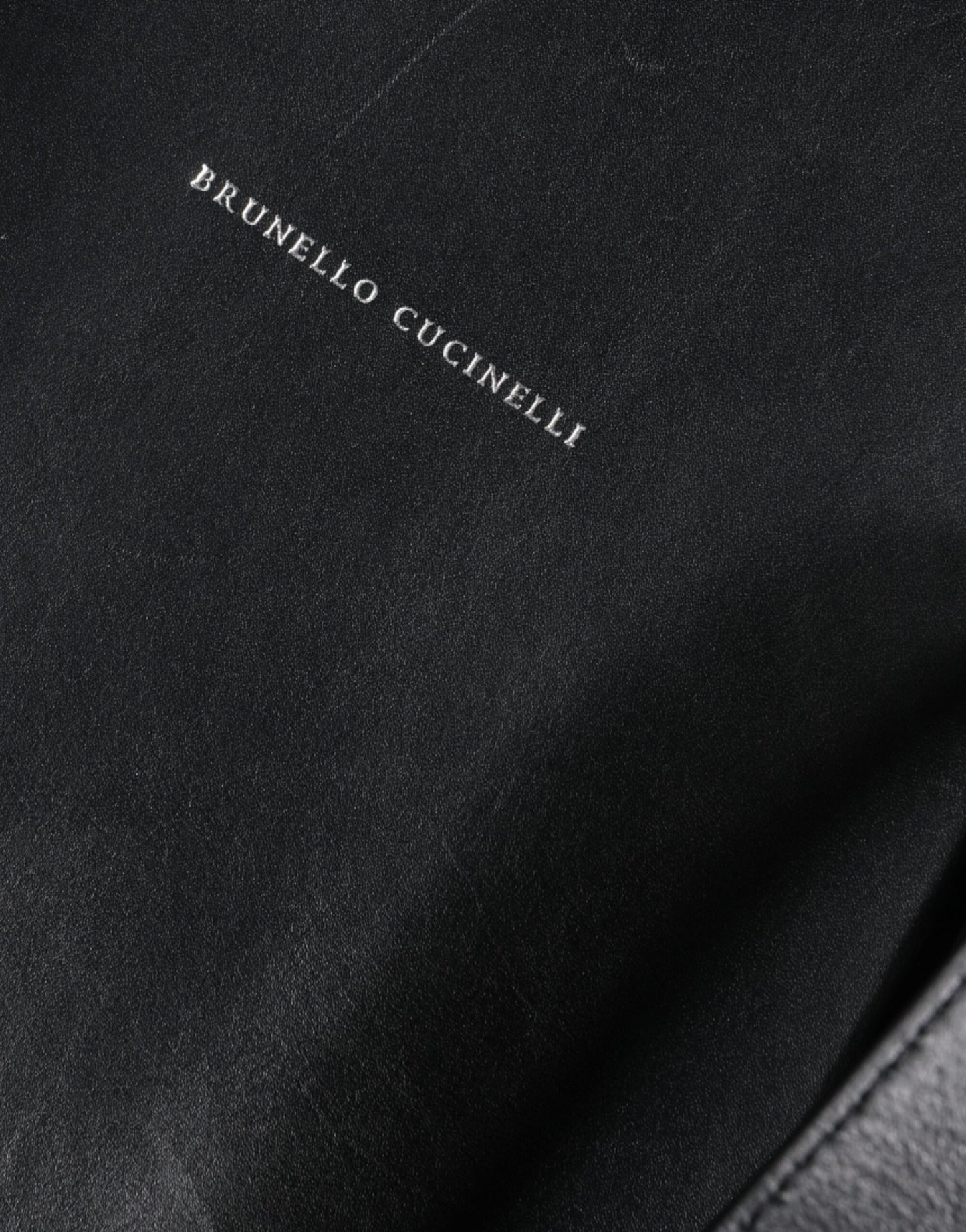 Sac cabas à bandoulière en cuir noir avec logo Brunello Cucinelli
