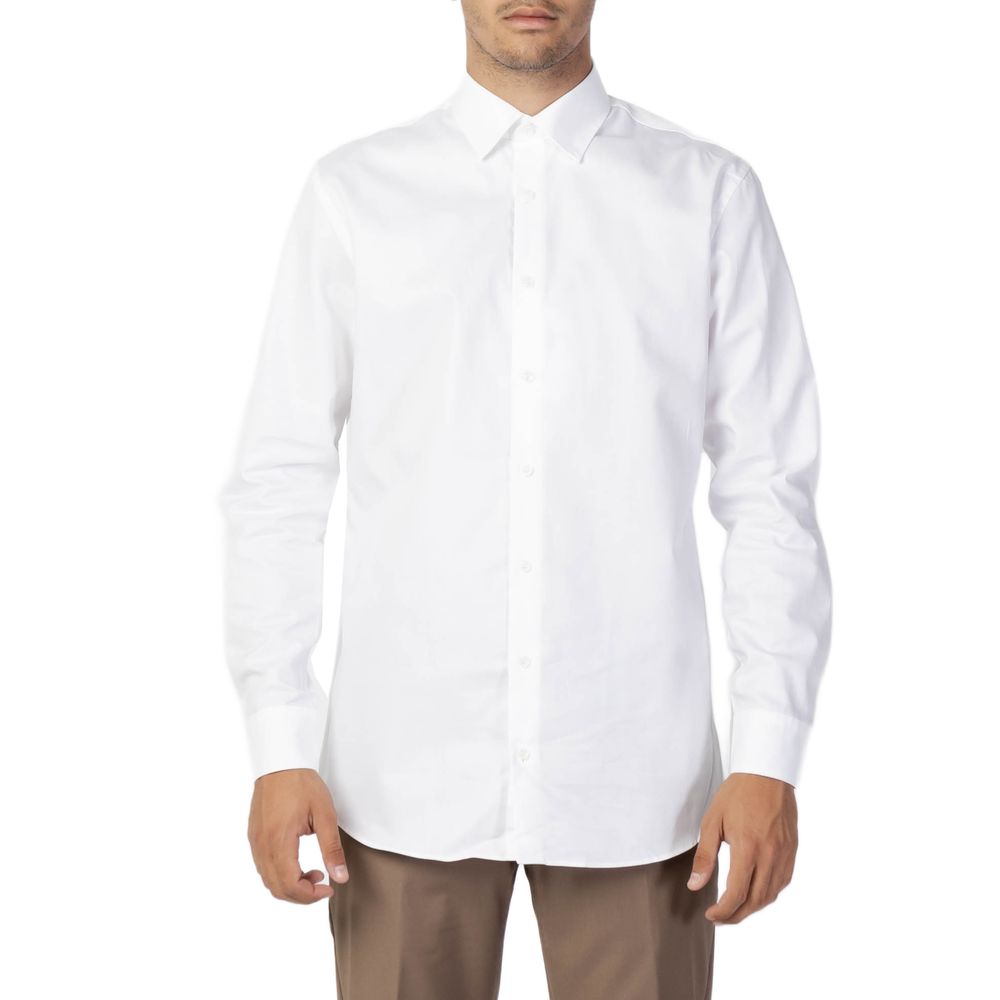 Chemise en coton blanc sélectionnée