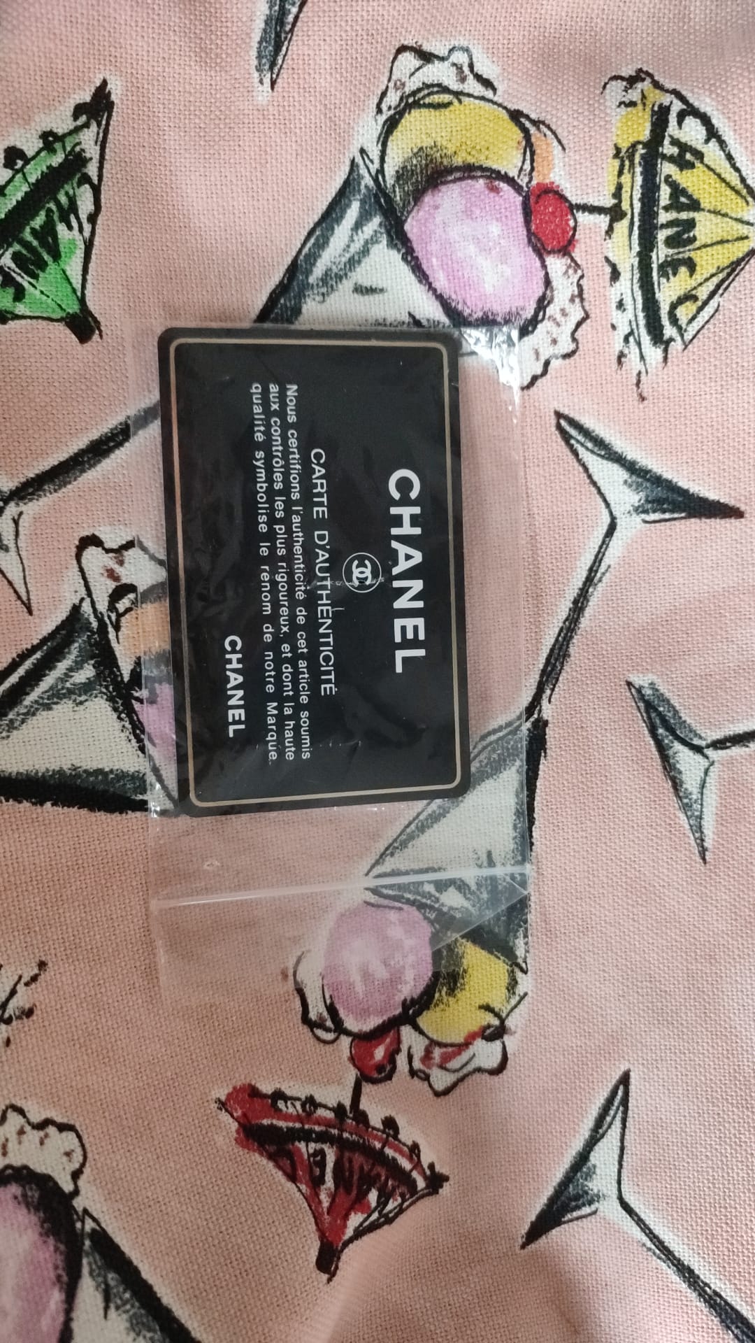 Sac à main en toile imprimée Chanel Pink Cruise Collection Parfait