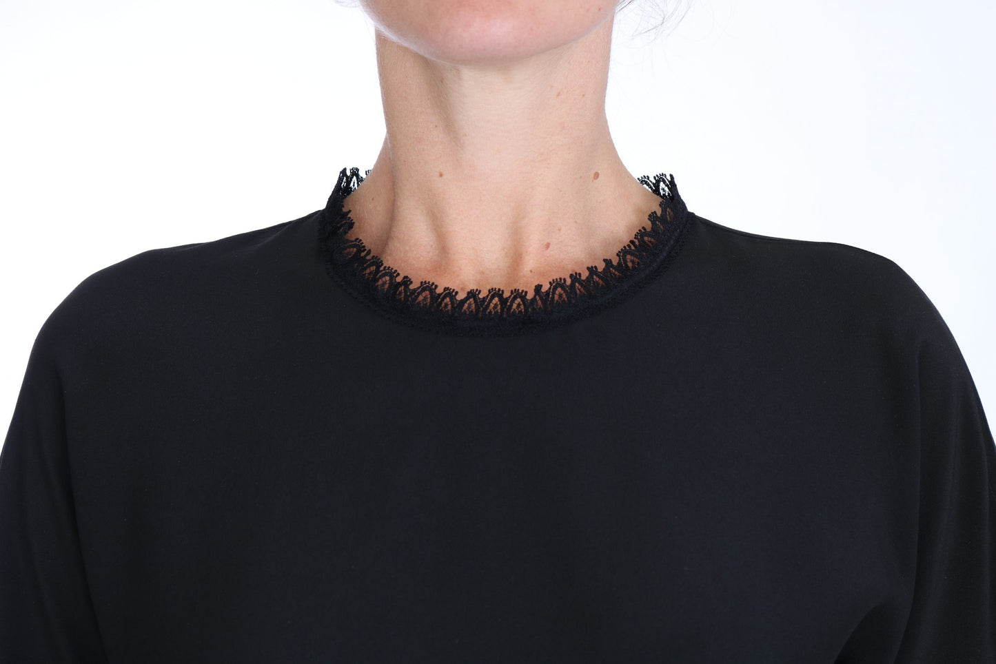 Dolce & Gabbana Élégant chemisier en soie avec détails en dentelle