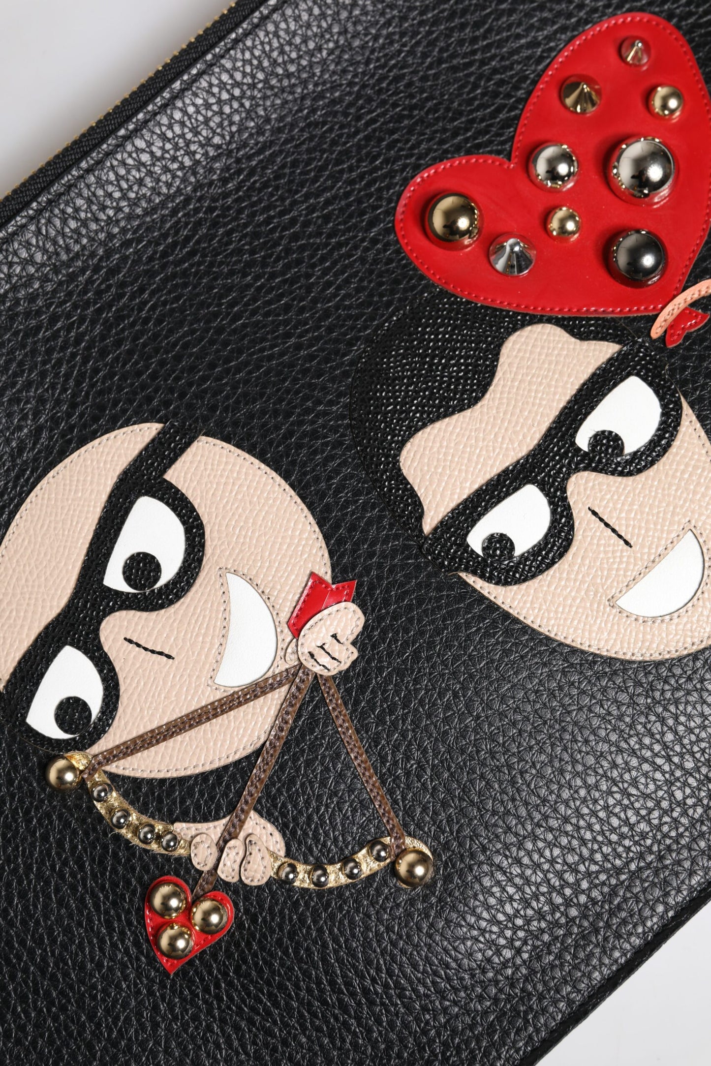 Pochette en cuir noir à ornements Dolce & Gabbana #DGFamily