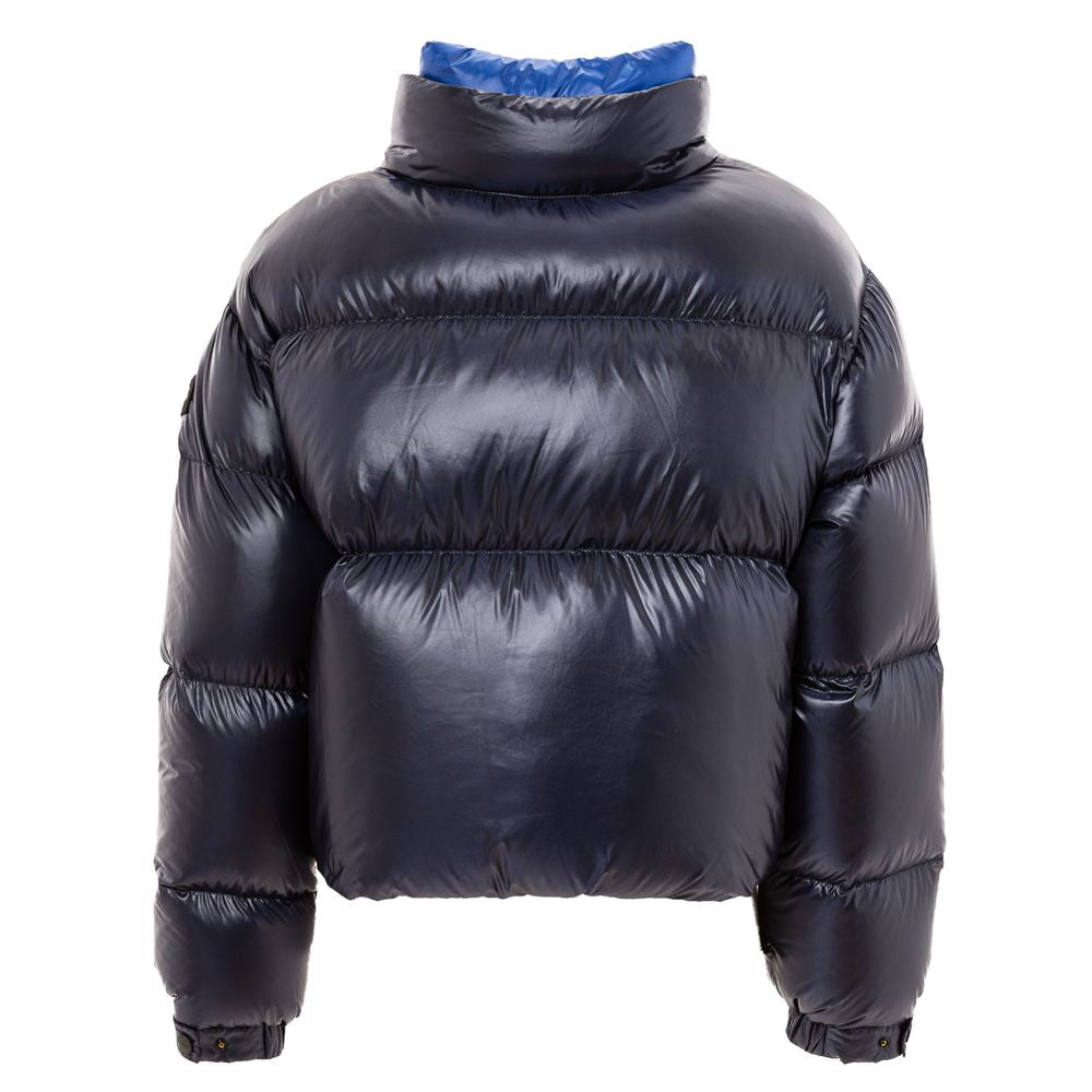 Ajoutez des vestes et un manteau en polyamide bleu