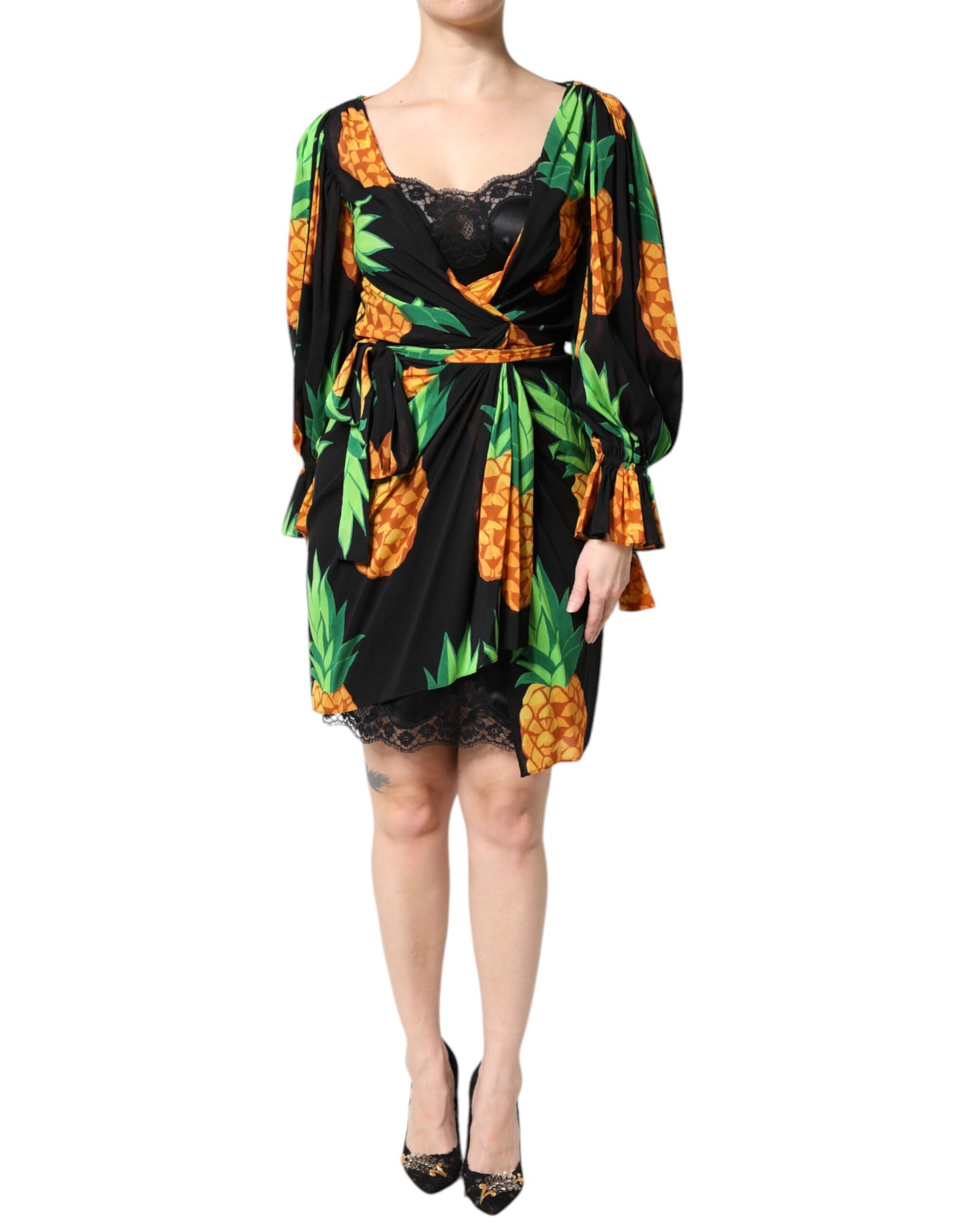 Robe portefeuille drapée en soie noire à imprimé ananas Dolce & Gabbana
