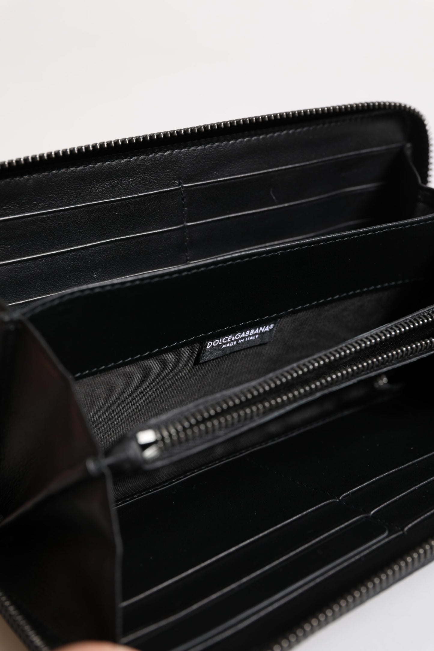 Portefeuille continental Dolce & Gabbana en cuir exotique noir et bleu gaufré