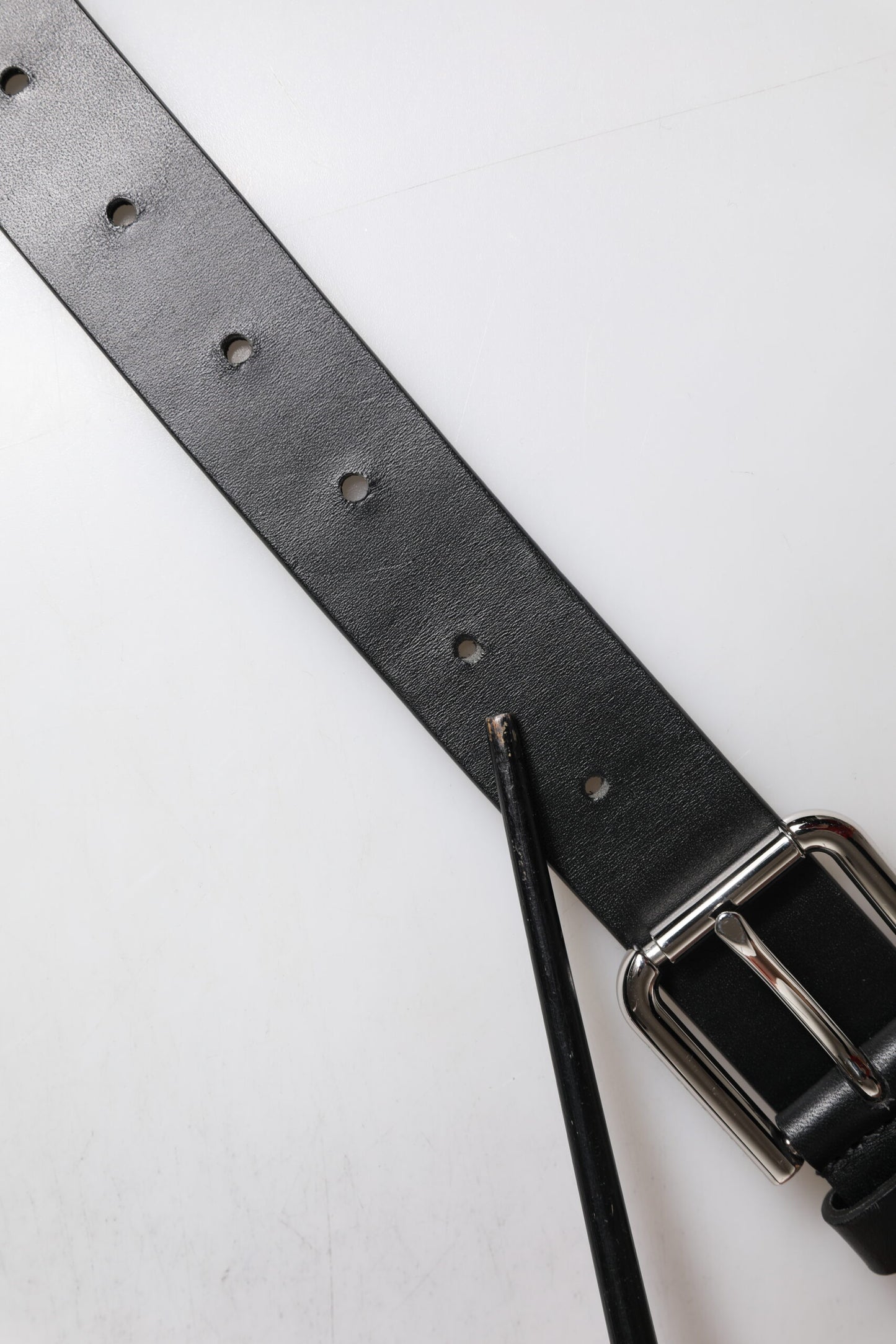 Ceinture classique en cuir noir Dolce & Gabbana avec boucle en métal et logo