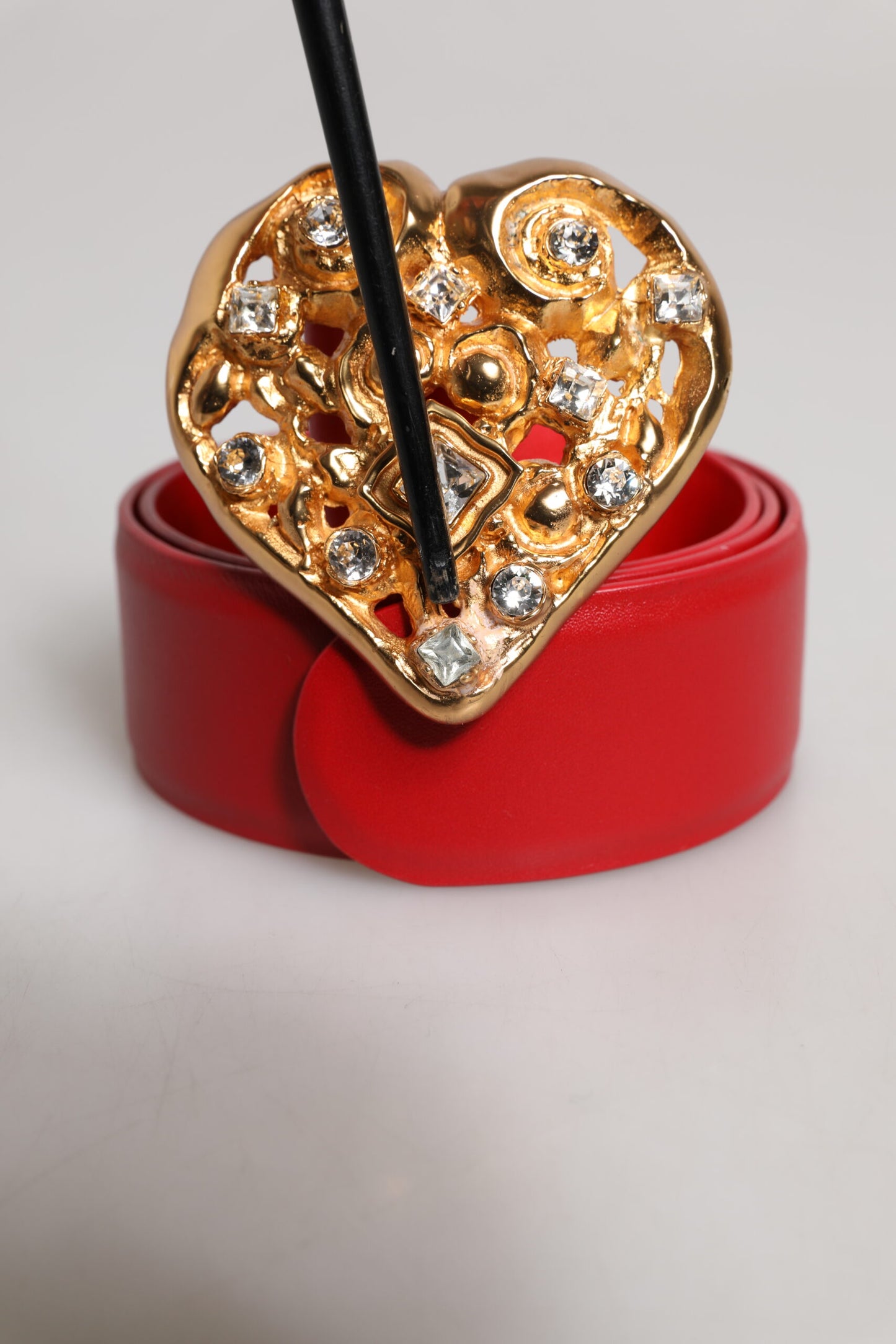 Ceinture Dolce & Gabbana en cuir de veau rouge avec boucle en métal ornée