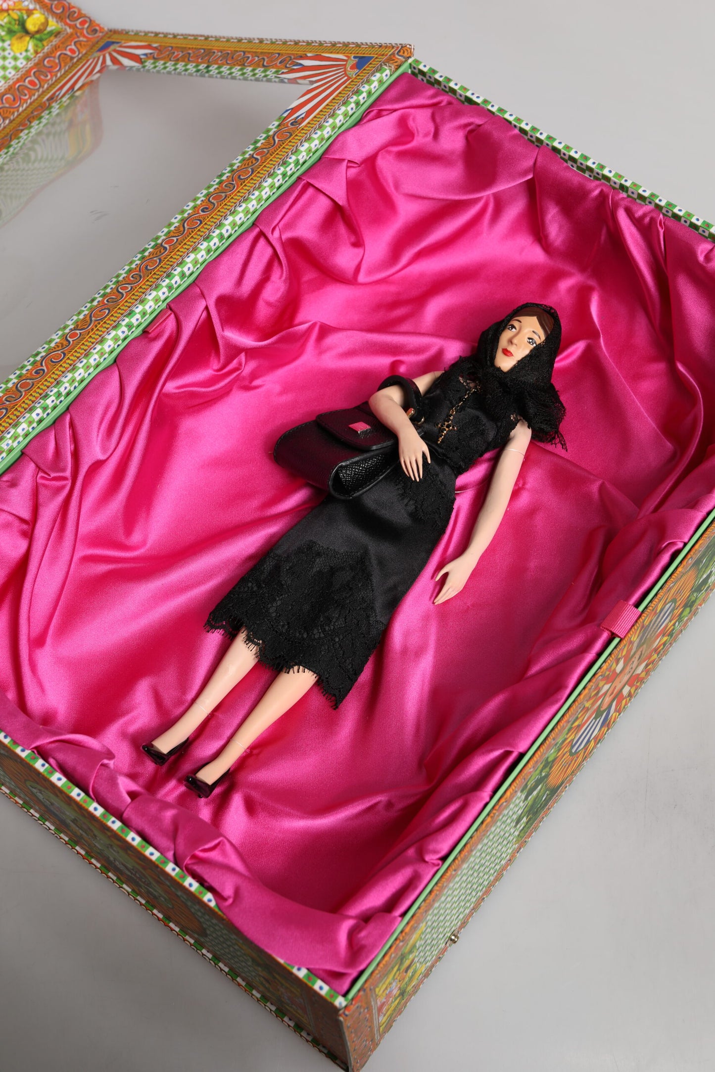 Collection de poupées en porcelaine et céramique Dolce & Gabbana Black Dress
