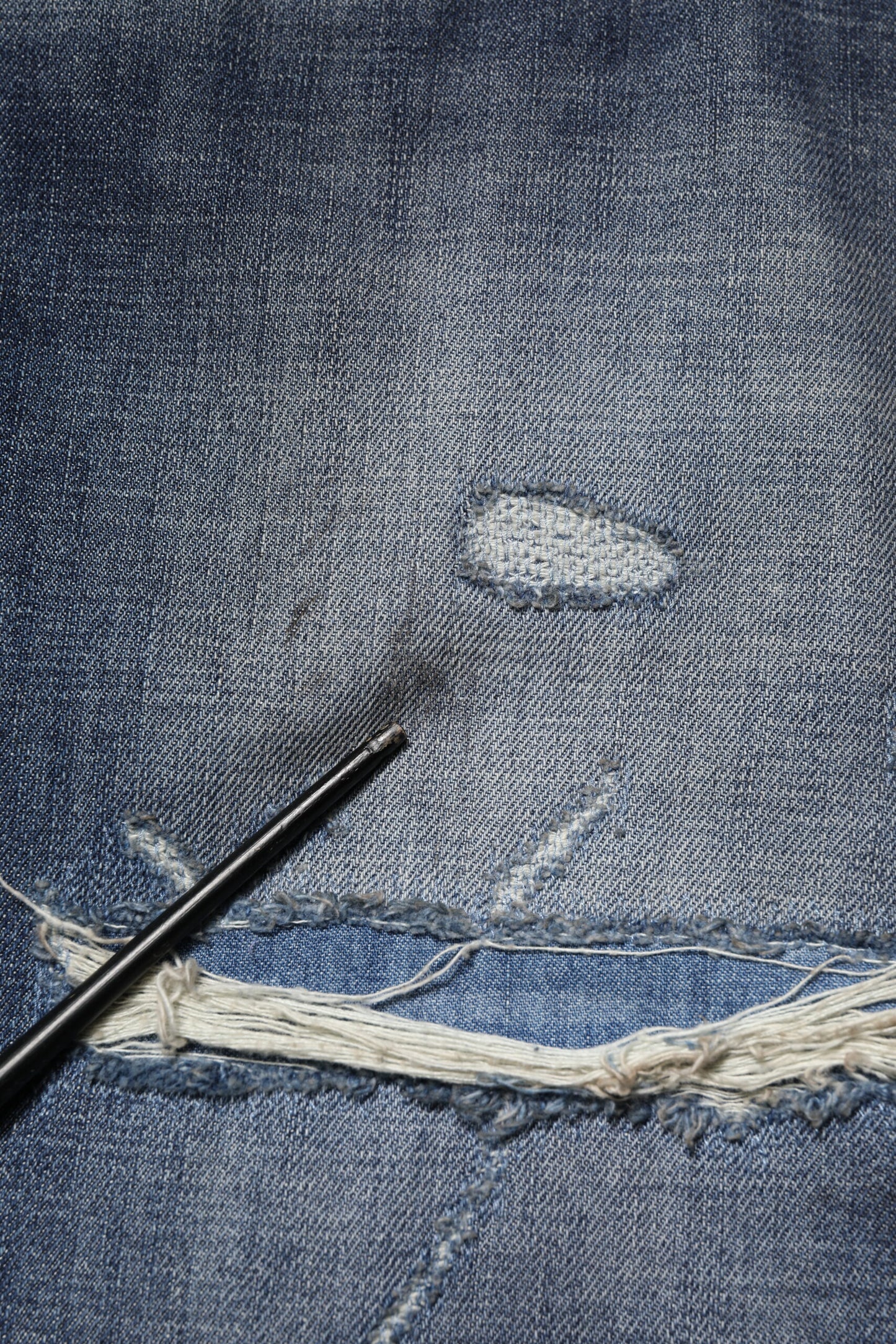 Jean Dolce & Gabbana bleu délavé en coton déchiré pour homme