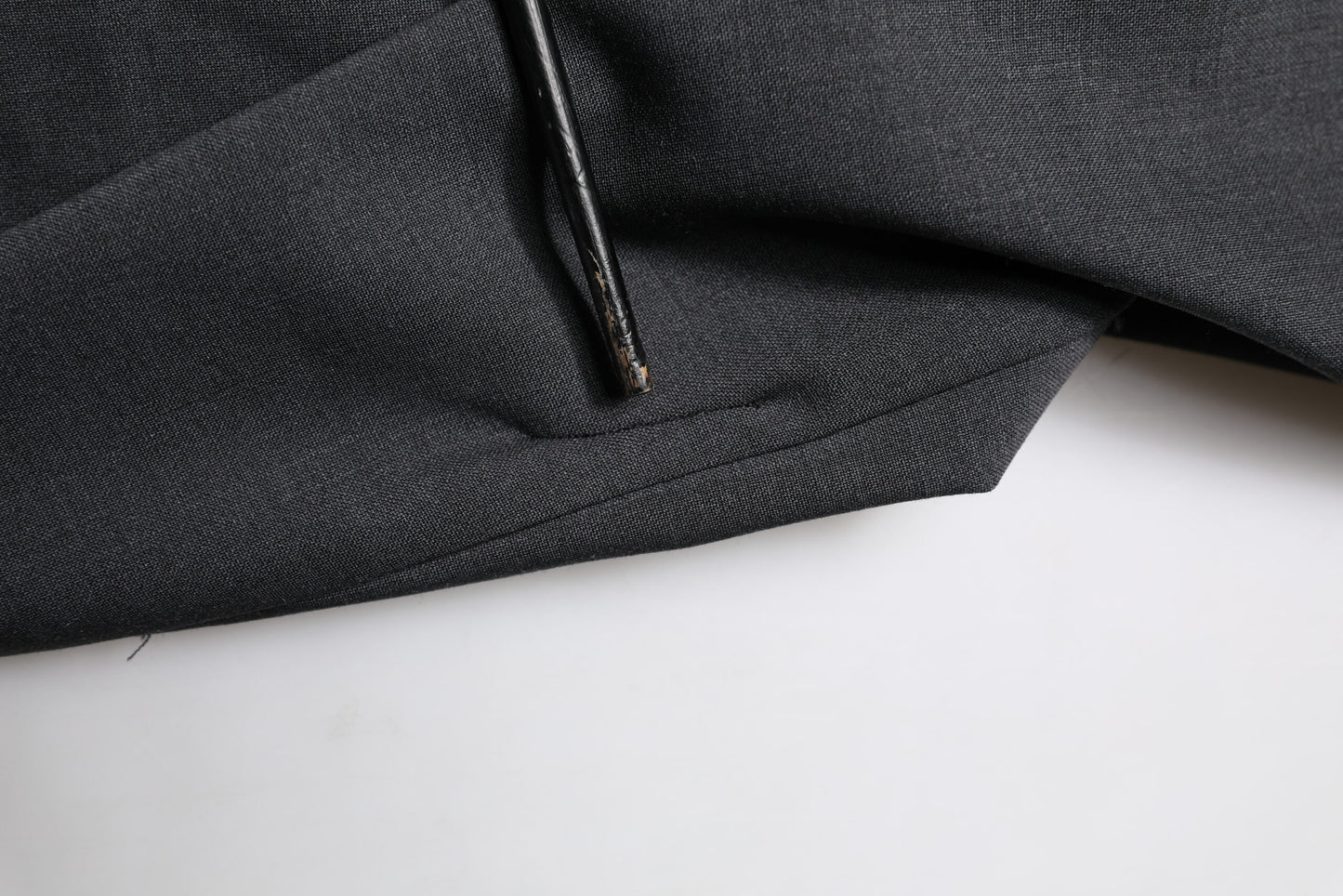 Dolce & Gabbana Robe en laine noire Pantalon slim habillé