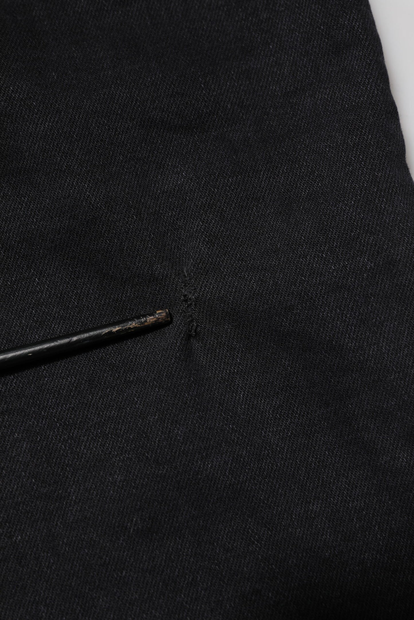 Jean en denim noir avec plaque logo Dolce & Gabbana