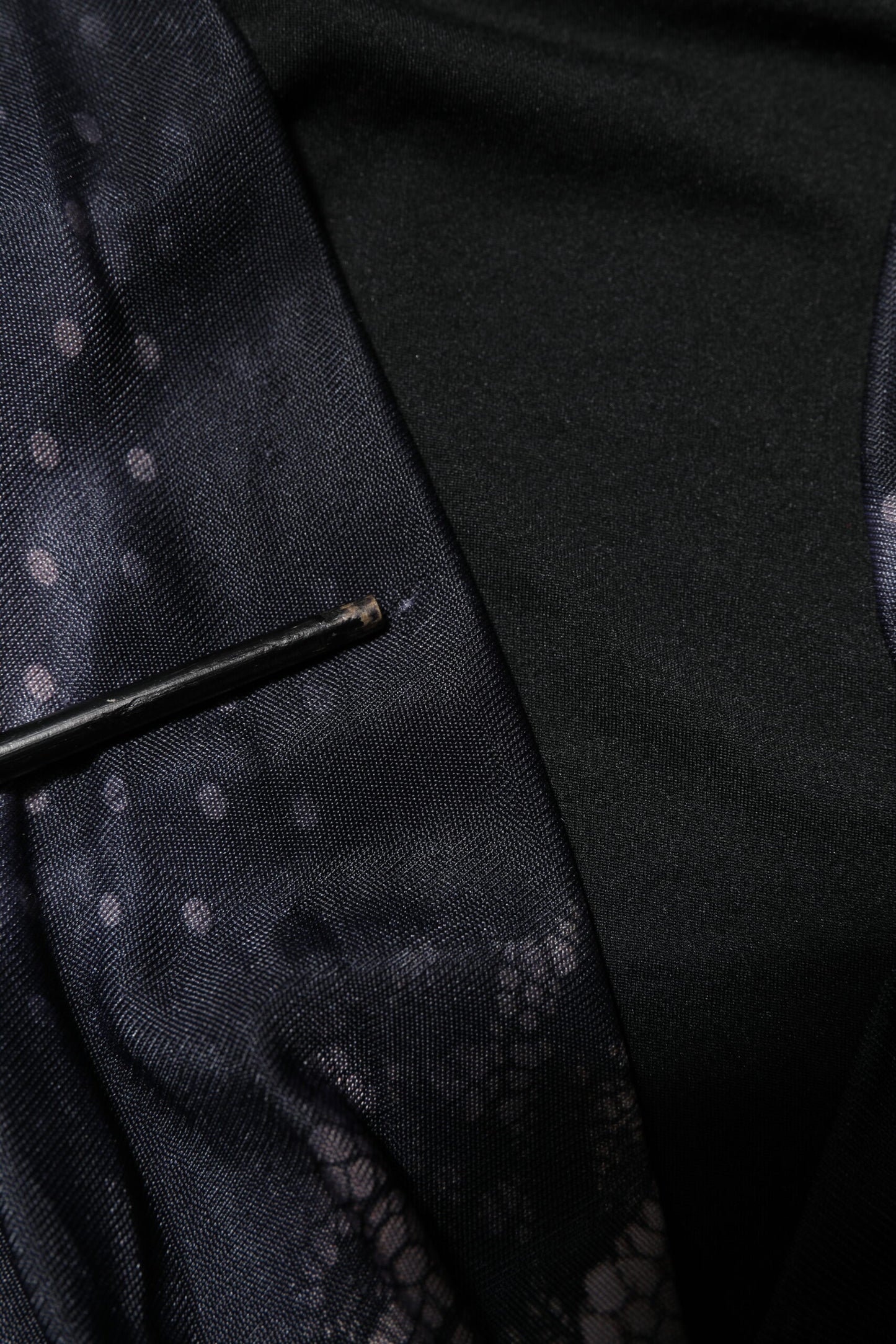Robe fourreau mi-longue en viscose noire à fleurs Roberto Cavalli