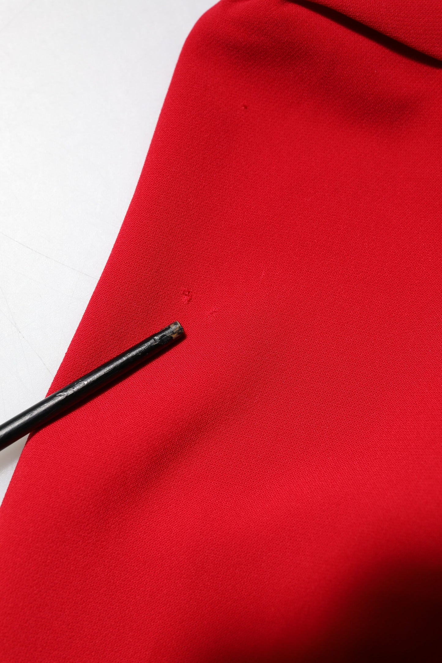 Robe fourreau rouge à manches longues au-dessus du genou Armani Exchange