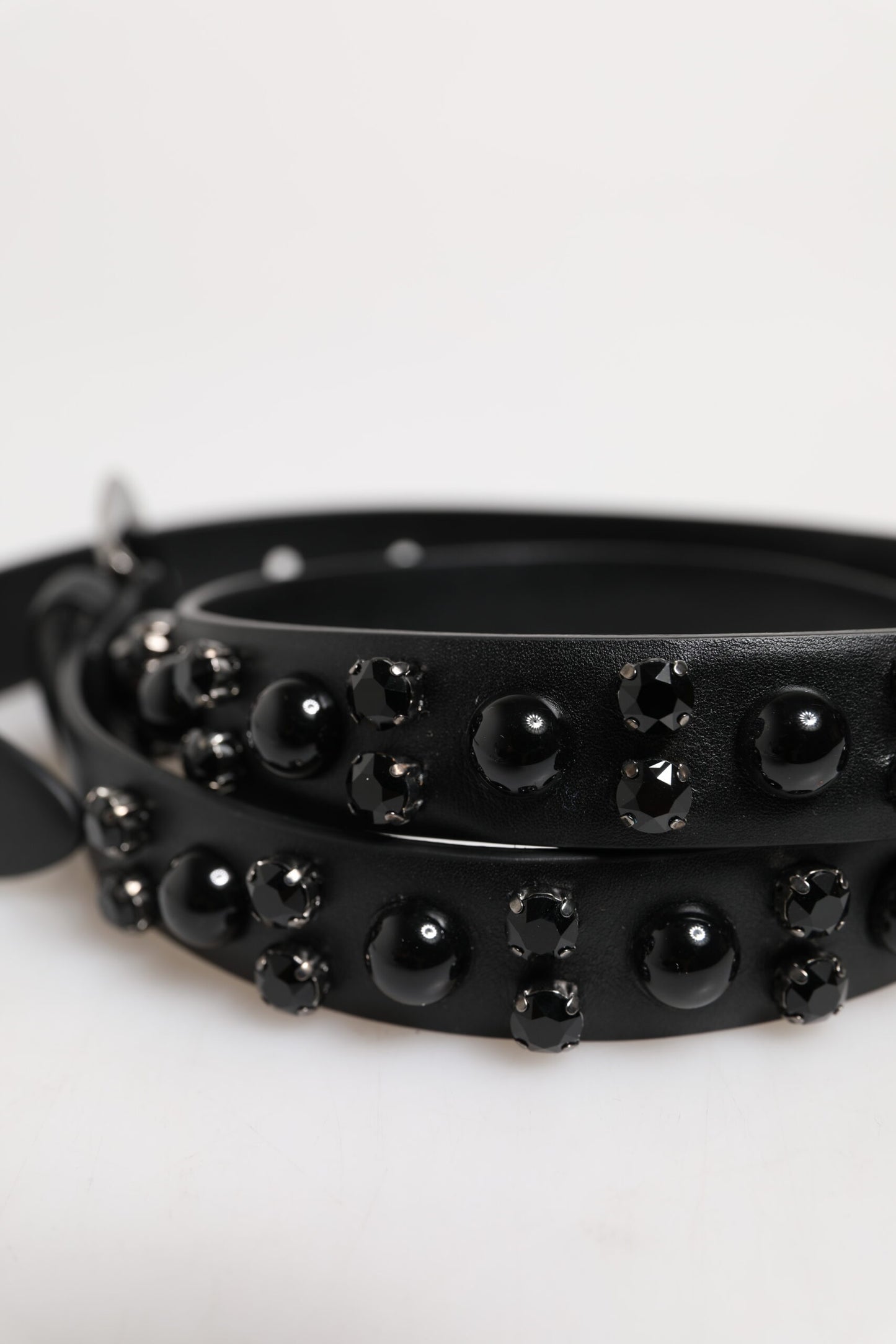 Ceinture Dolce & Gabbana en cuir noir clouté avec boucle en métal et logo