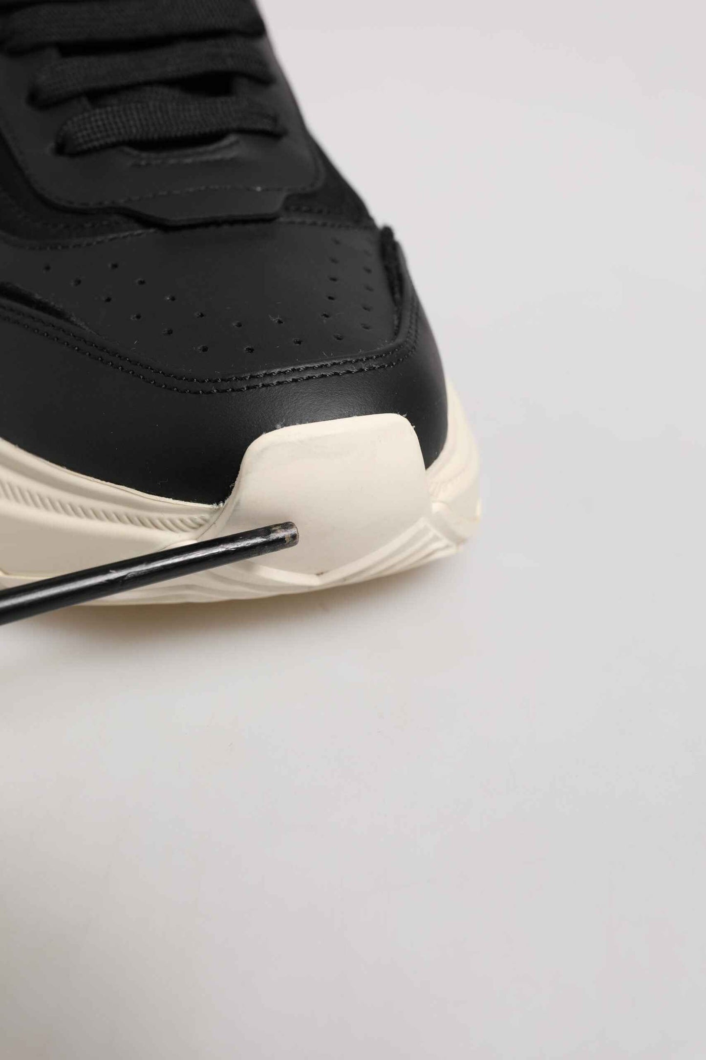 Dolce & Gabbana Black White Daymaster Low Top Sneakers Shoes