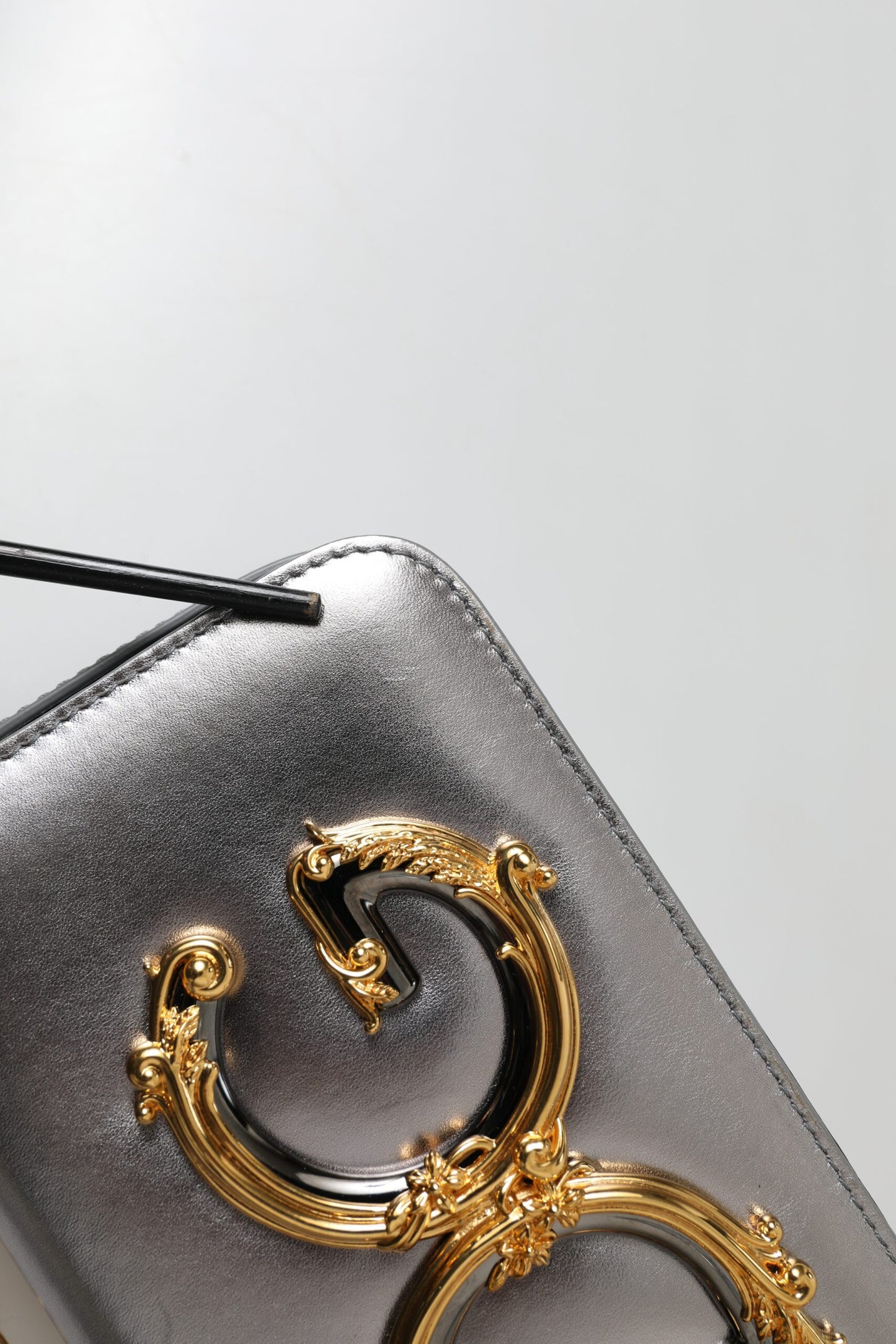 Dolce & Gabbana Metallic Nappa Mini DG Schoudertas Zilver