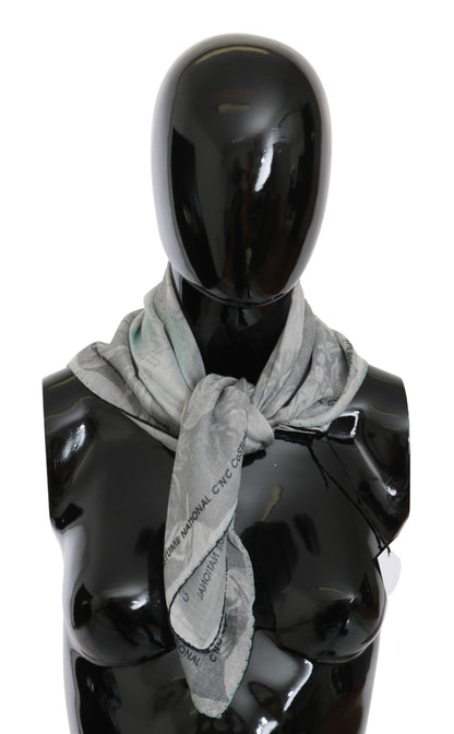 Foulard en soie gris élégant pour femme