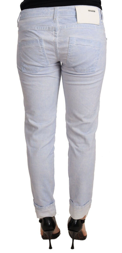 Huit jeans push-up en coton bleu clair