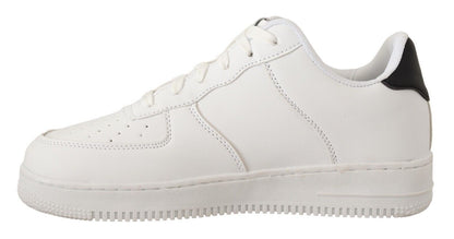 Baskets basses chics en cuir blanc SIGNS