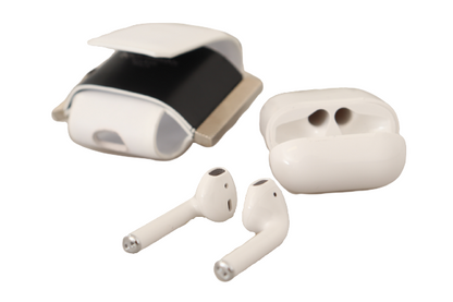 Étui en cuir Dolce &amp; Gabbana Chic pour Airpods, monochrome