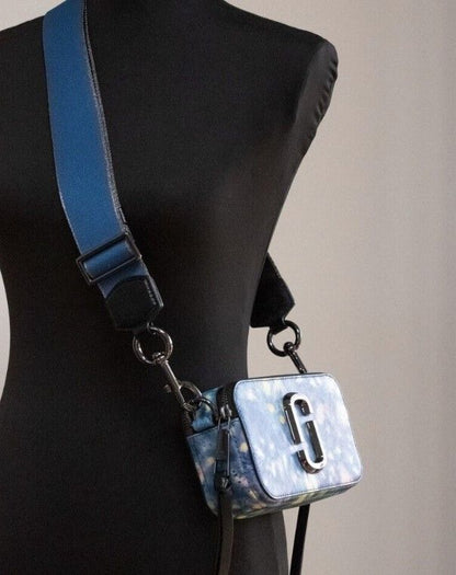 Sac à bandoulière en cuir imprimé bleu aquarelle Marc Jacobs The Snapshot